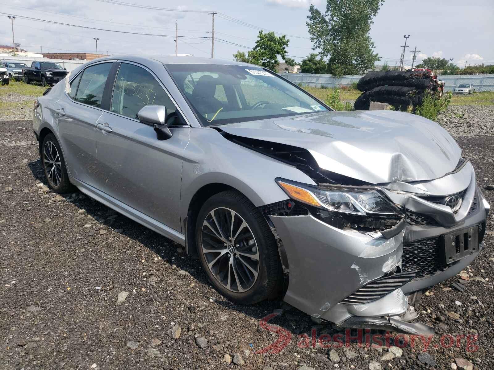 4T1B11HK3JU149932 2018 TOYOTA CAMRY