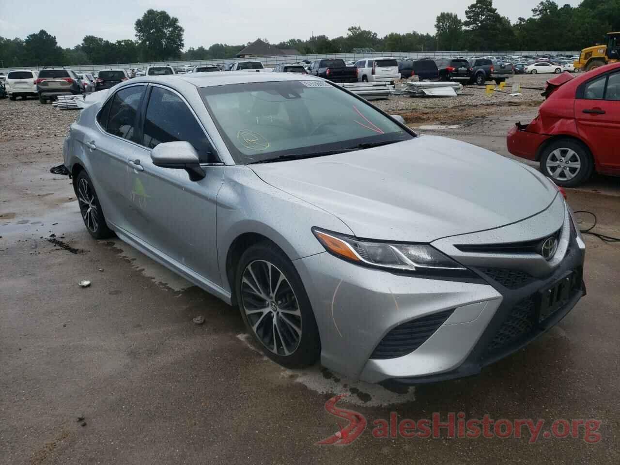 JTNB11HK9J3029008 2018 TOYOTA CAMRY