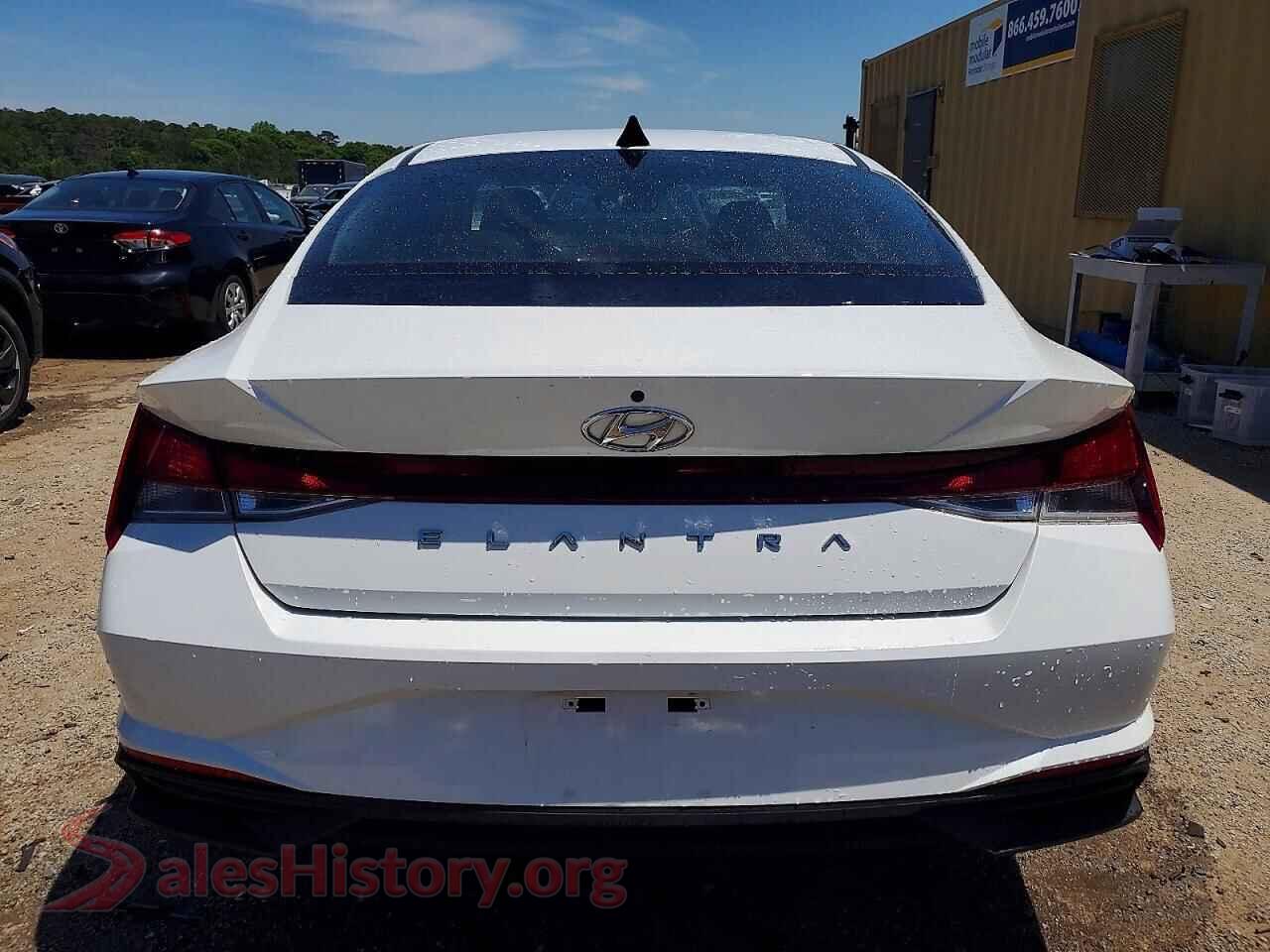2021 HYUNDAI ELANTRA VIN 5NPLM4AG8MH052389, left side view