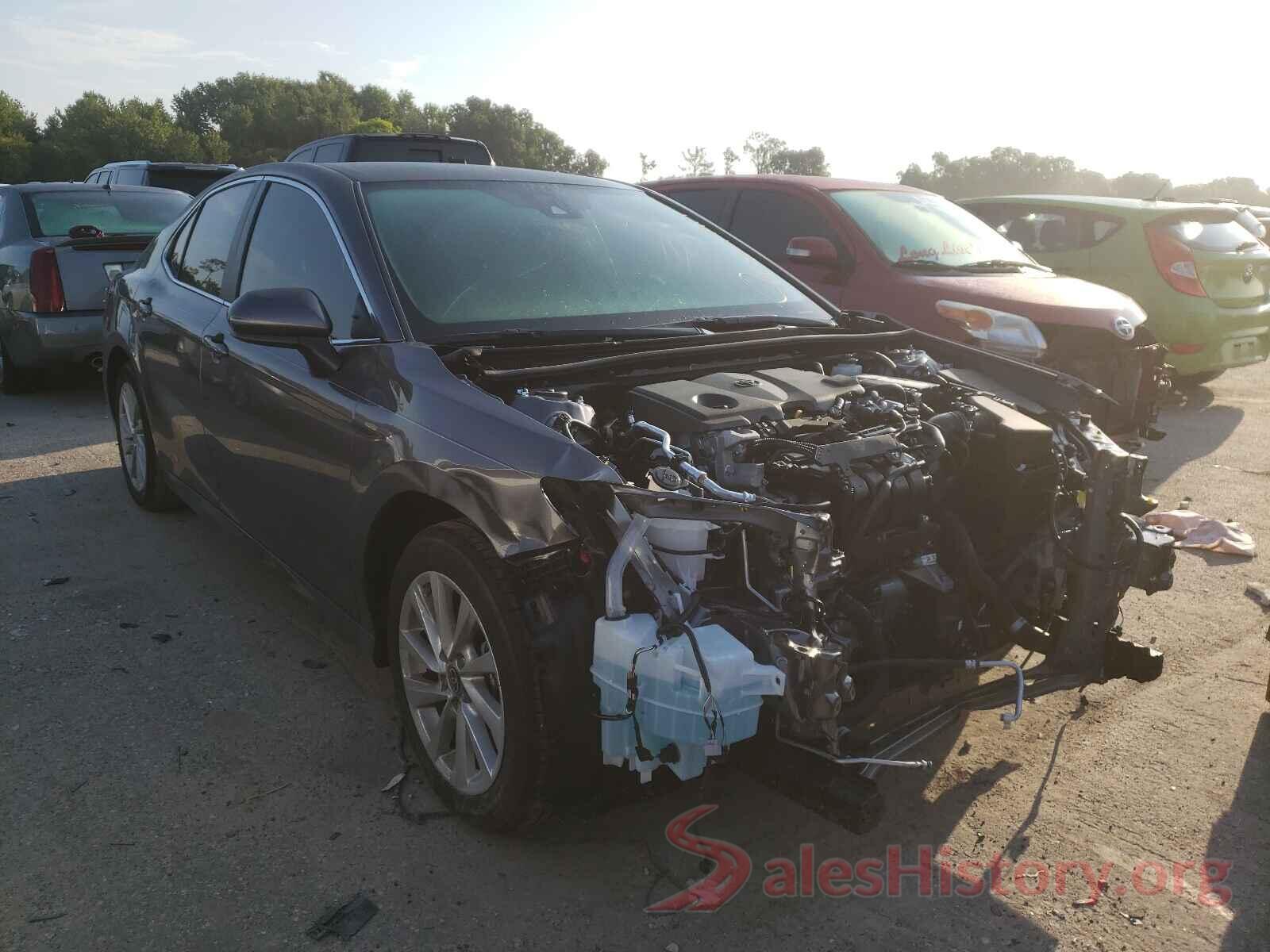 4T1C11AK3MU470582 2021 TOYOTA CAMRY