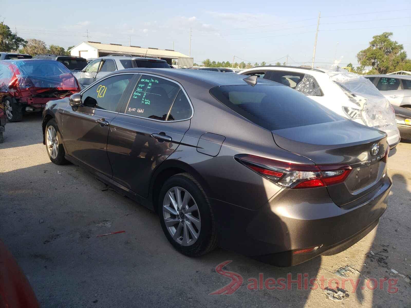 4T1C11AK3MU470582 2021 TOYOTA CAMRY