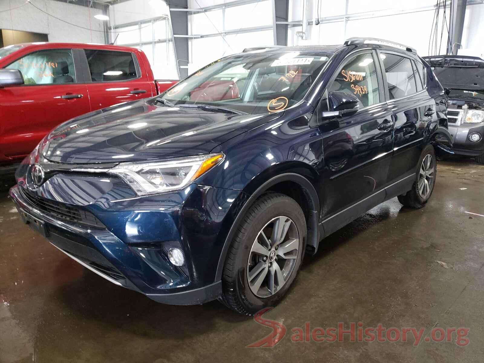 JTMRFREV0HJ150856 2017 TOYOTA RAV4