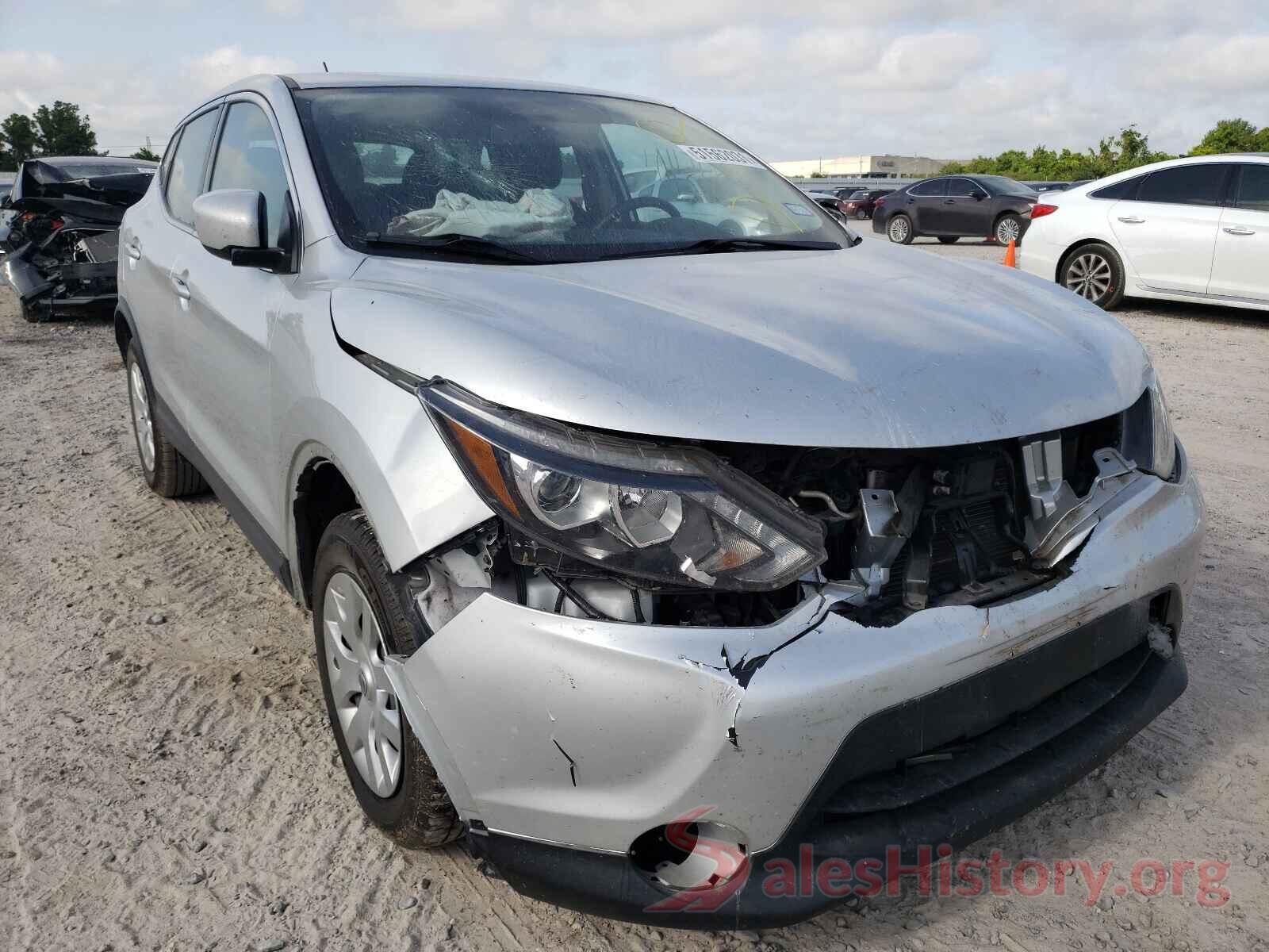 JN1BJ1CP6JW150636 2018 NISSAN ROGUE