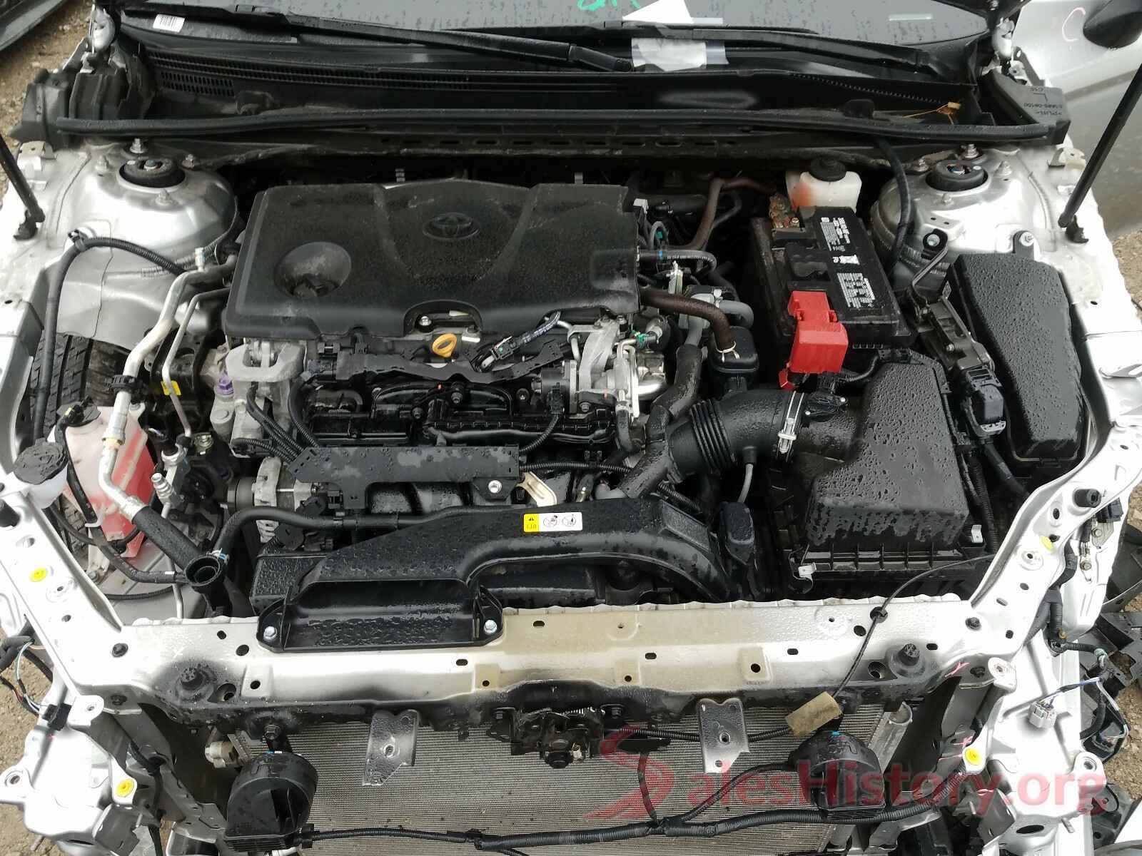 4T1B11HK9JU100279 2018 TOYOTA CAMRY