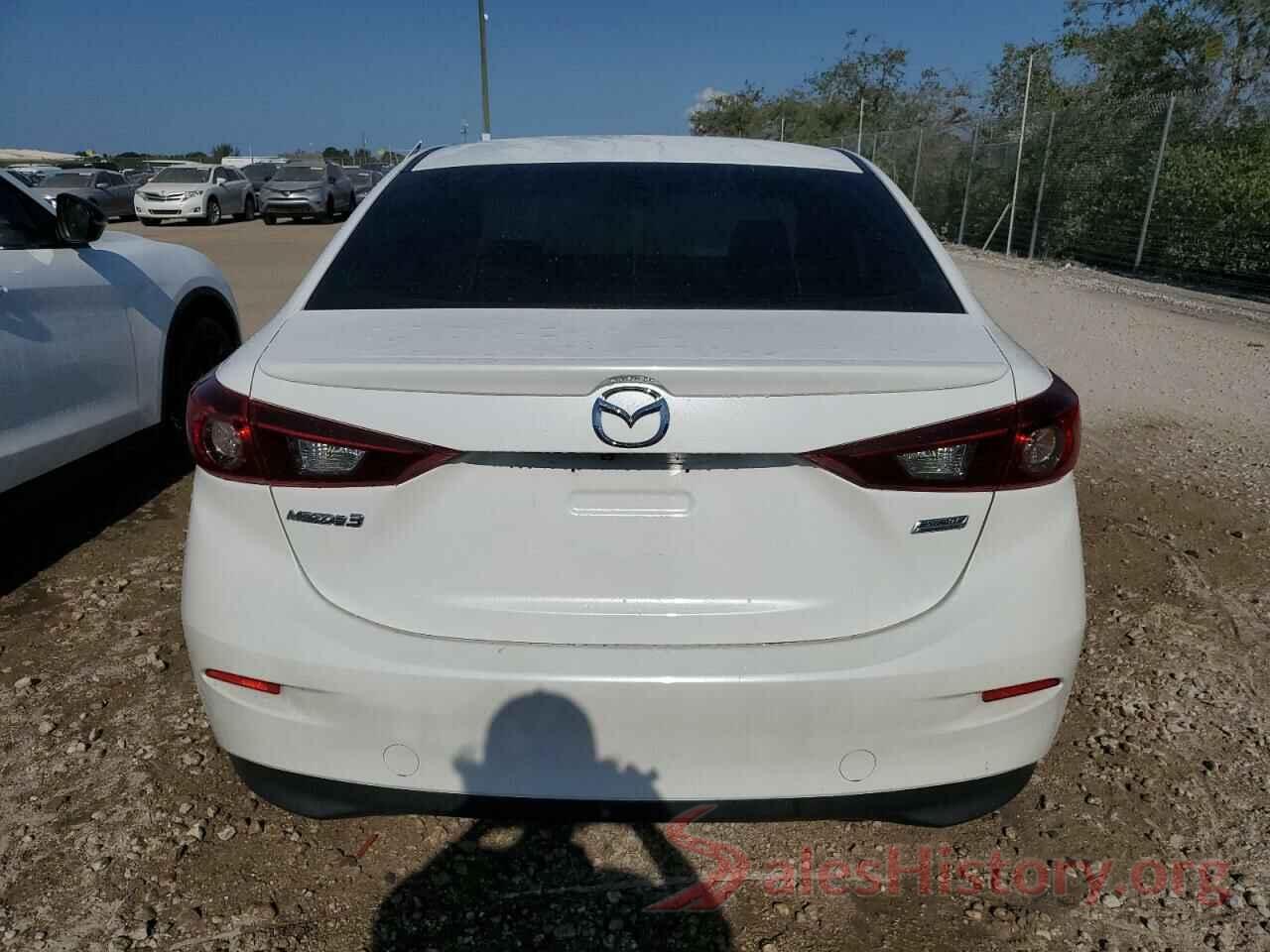 3MZBN1V35JM216828 2018 MAZDA 3