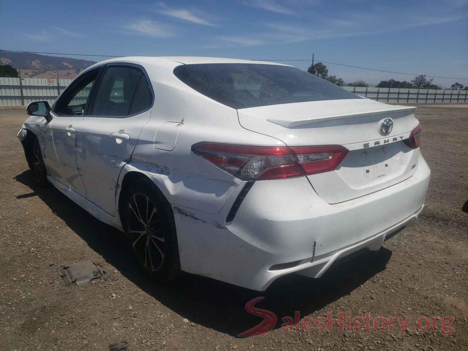 4T1B11HK2JU676196 2018 TOYOTA CAMRY