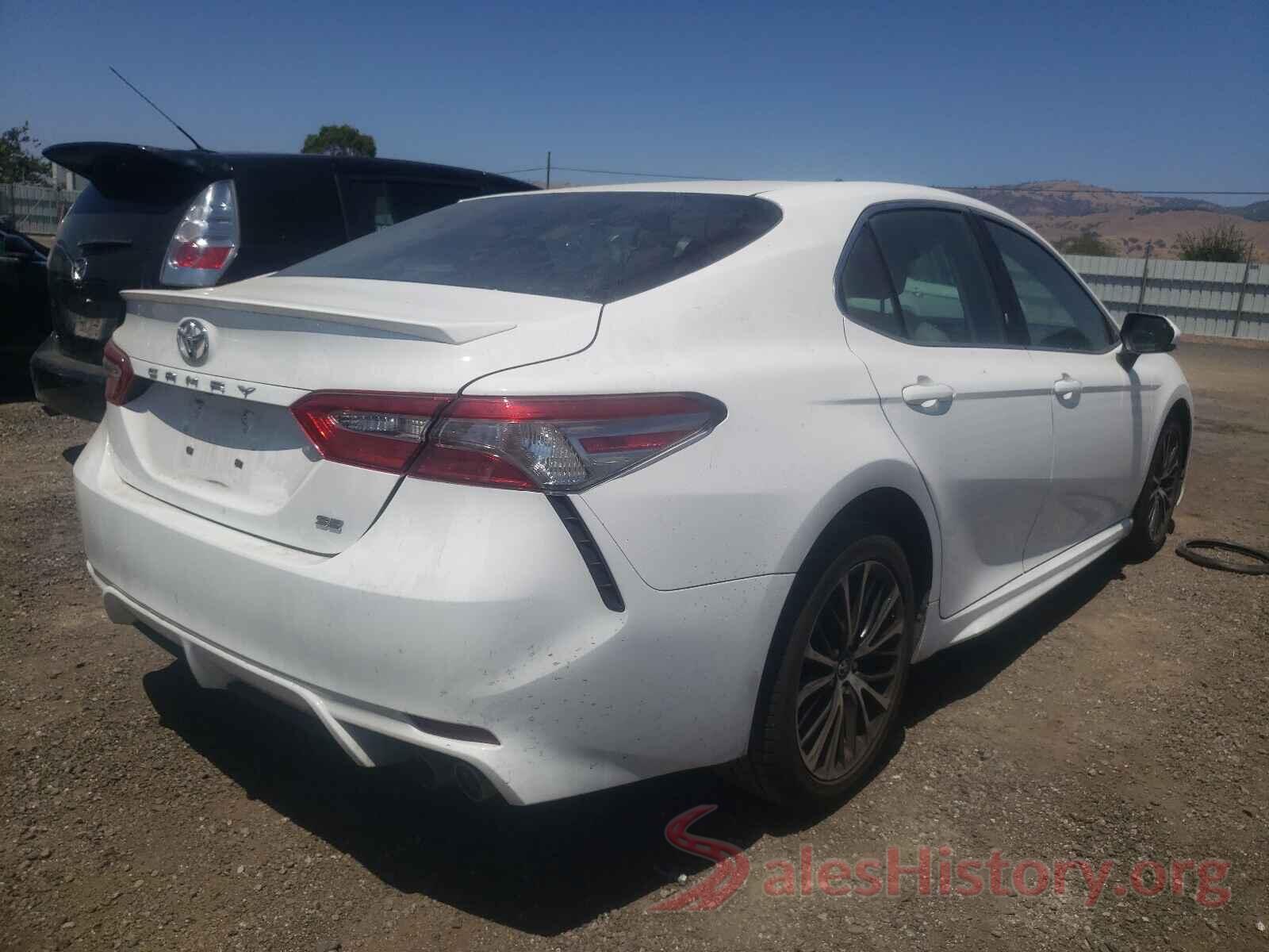 4T1B11HK2JU676196 2018 TOYOTA CAMRY