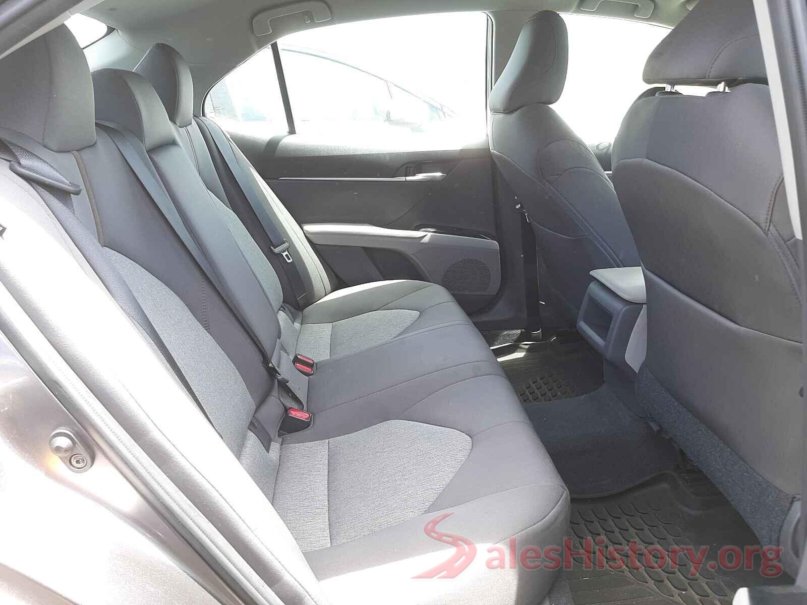 4T1B11HK7JU147133 2018 TOYOTA CAMRY