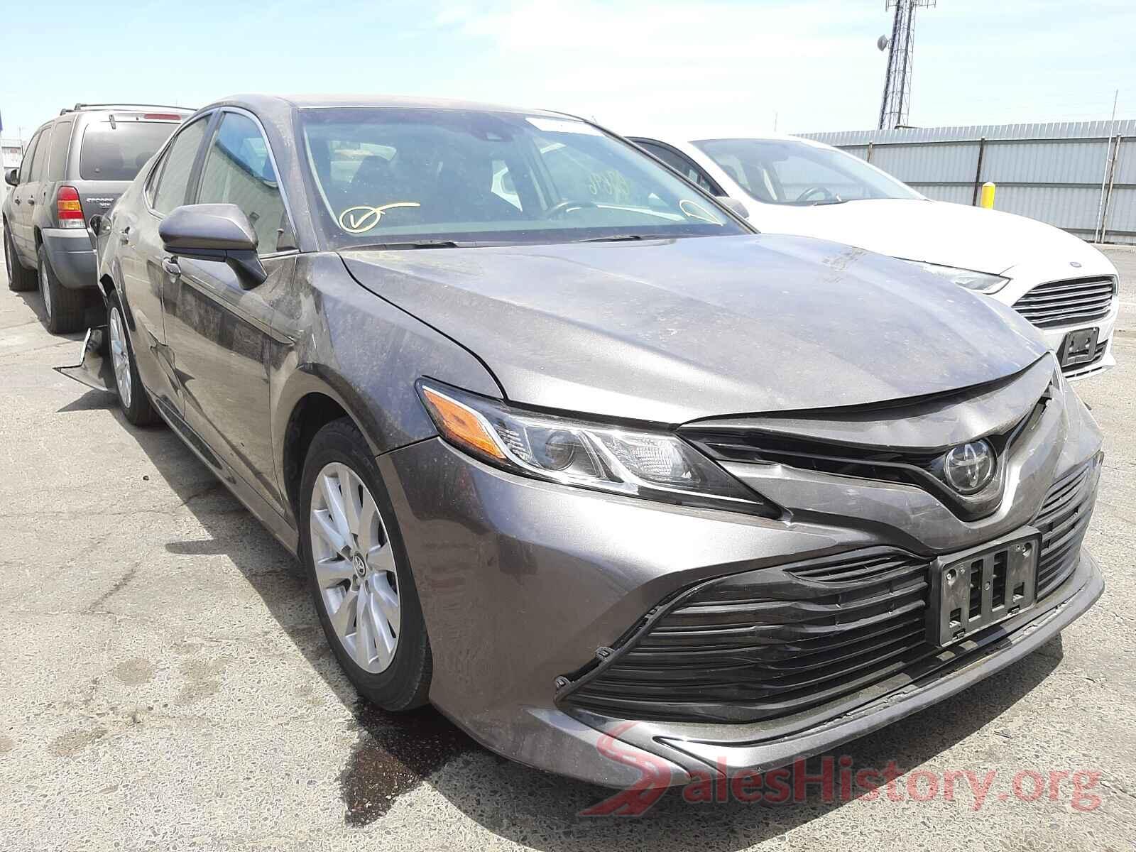 4T1B11HK7JU147133 2018 TOYOTA CAMRY