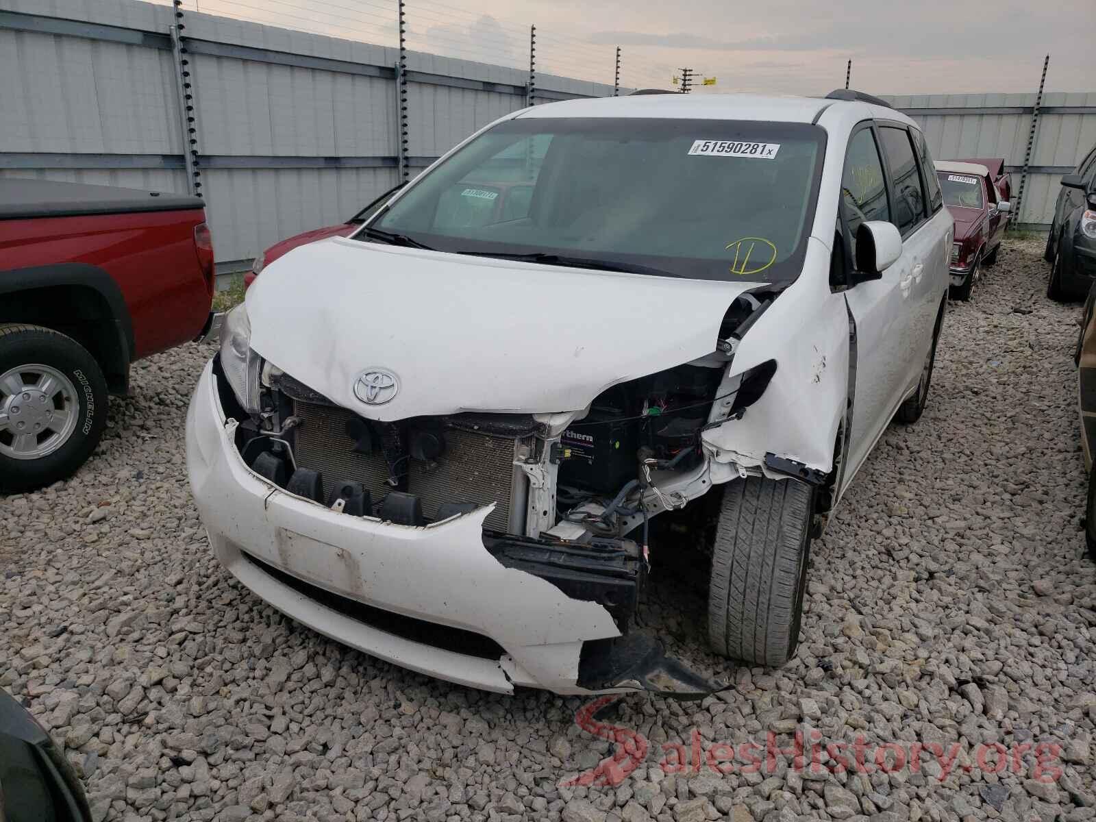 5TDJK3DC2GS134181 2016 TOYOTA SIENNA