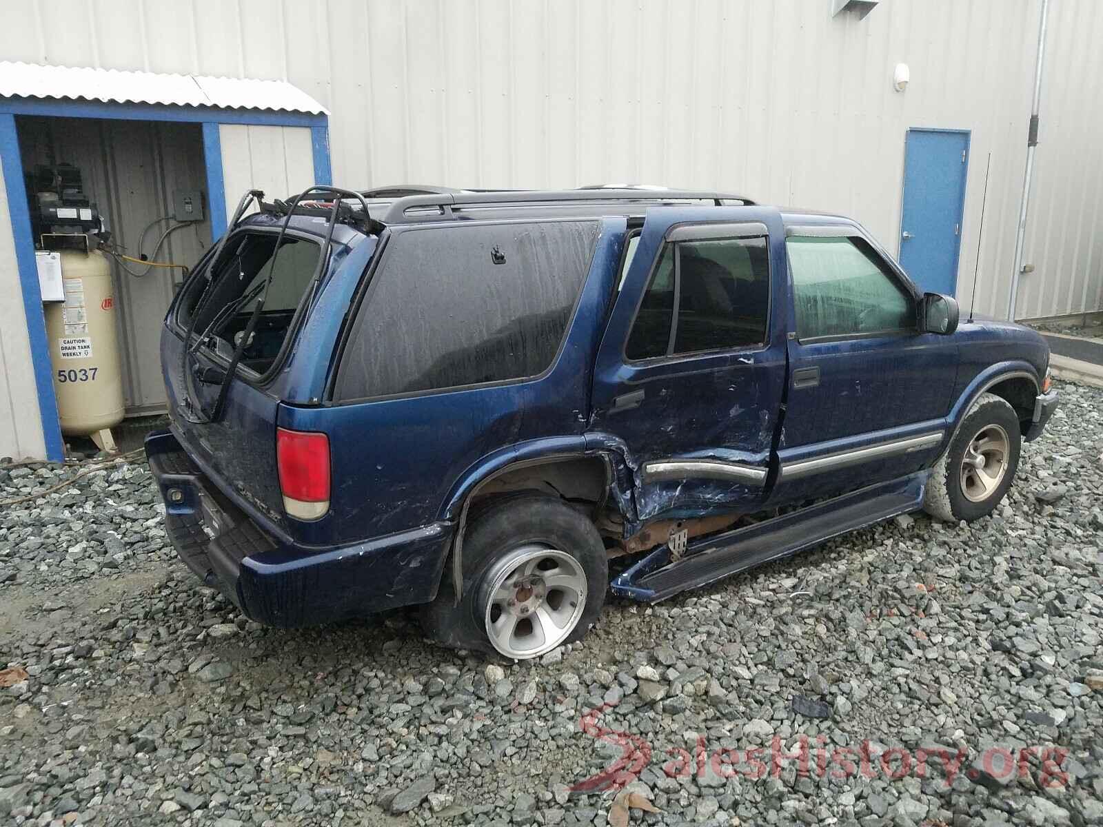 1GNCS13W312141185 2001 CHEVROLET BLAZER