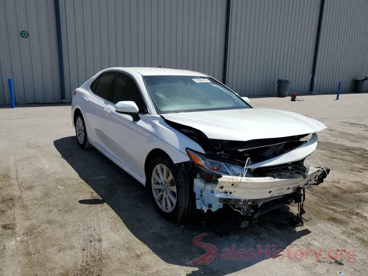 4T1B11HK9JU645852 2018 TOYOTA CAMRY