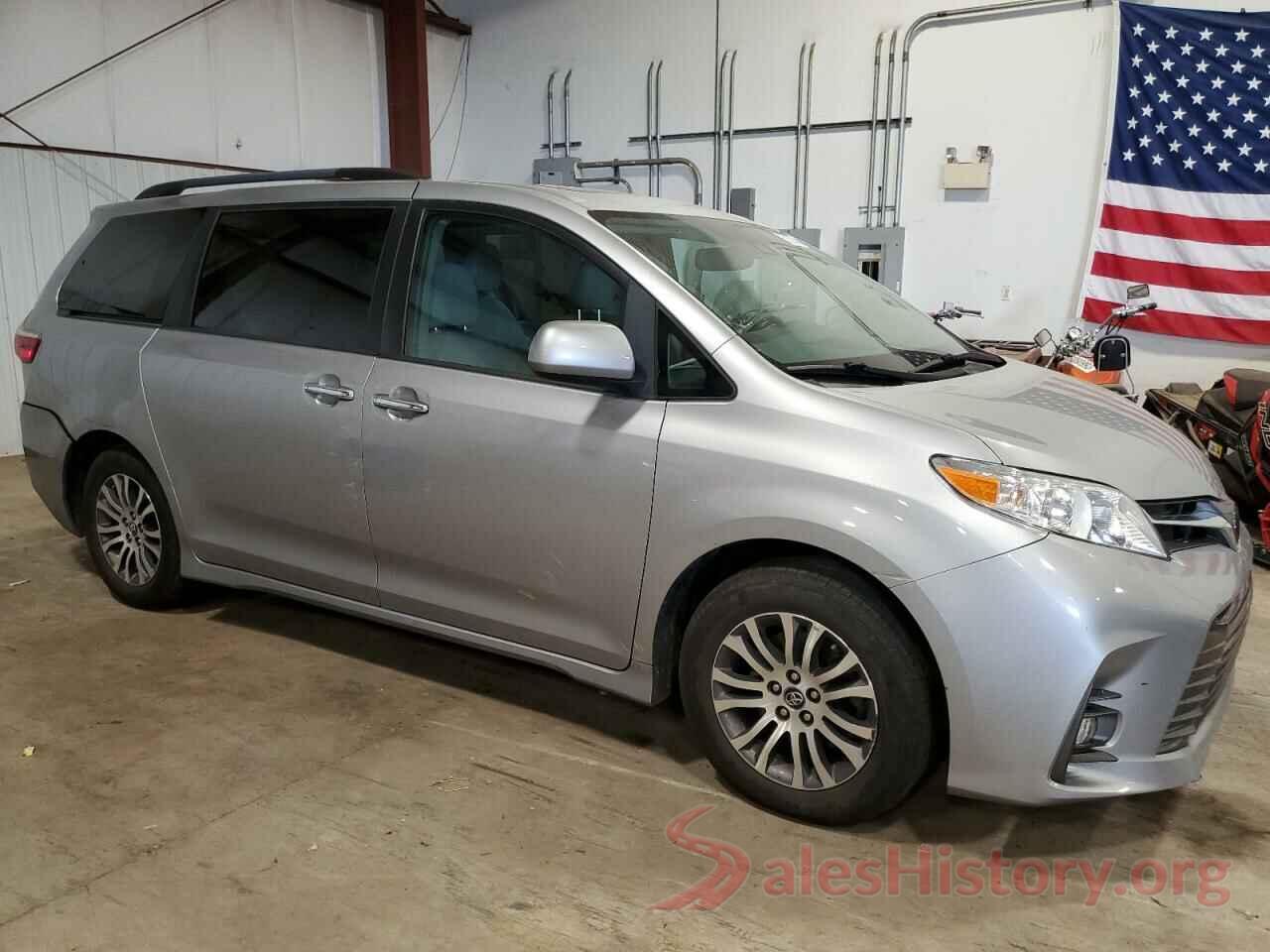 5TDYZ3DC7JS959358 2018 TOYOTA SIENNA