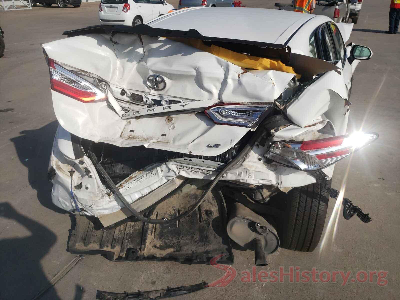 4T1B11HK7JU556829 2018 TOYOTA CAMRY