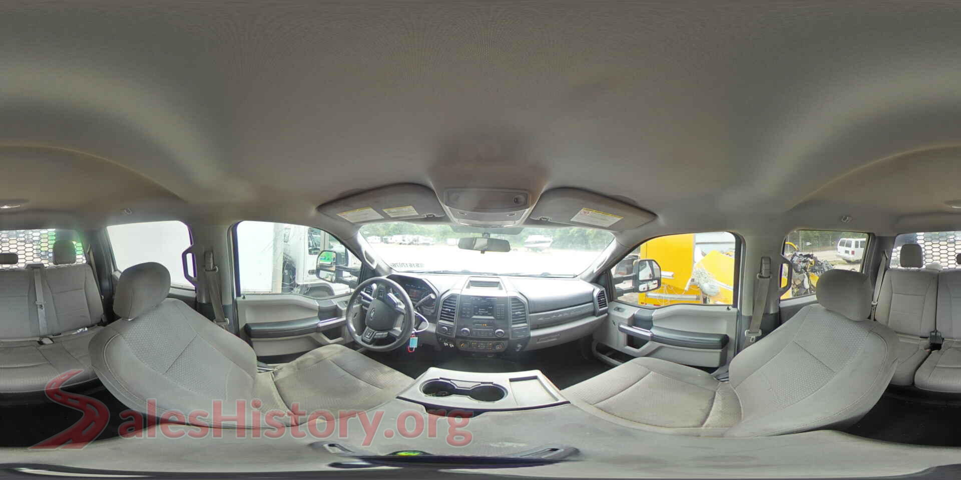 2019 FORD F350 VIN 1FT8W3DT7KEF15204, damage close-up