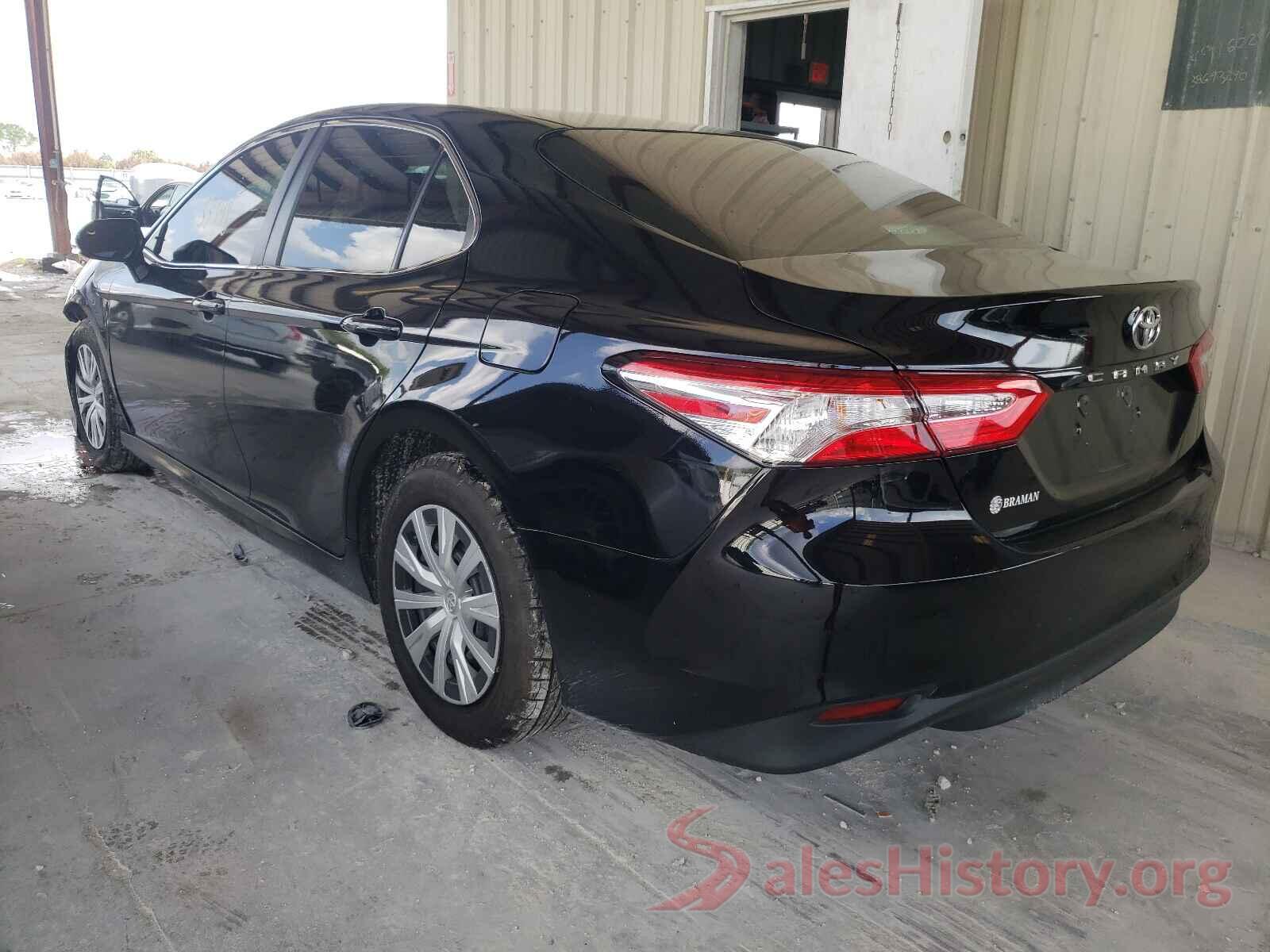 4T1B11HK2JU044427 2018 TOYOTA CAMRY