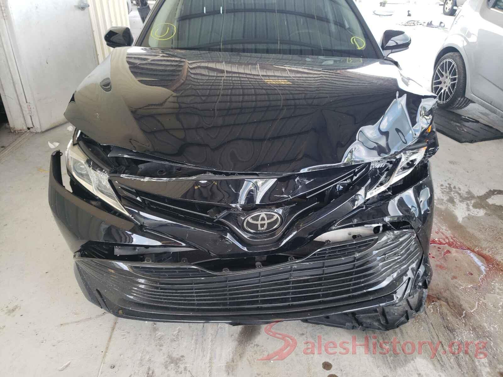 4T1B11HK2JU044427 2018 TOYOTA CAMRY