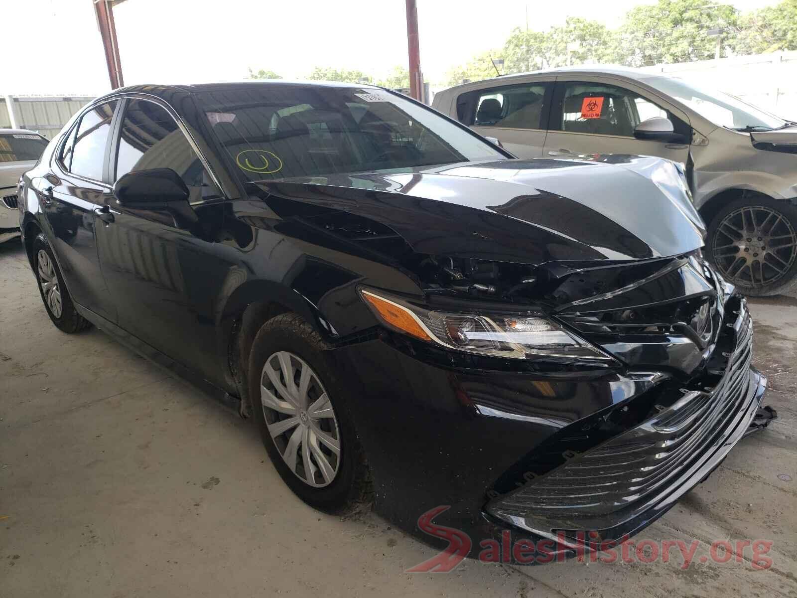 4T1B11HK2JU044427 2018 TOYOTA CAMRY