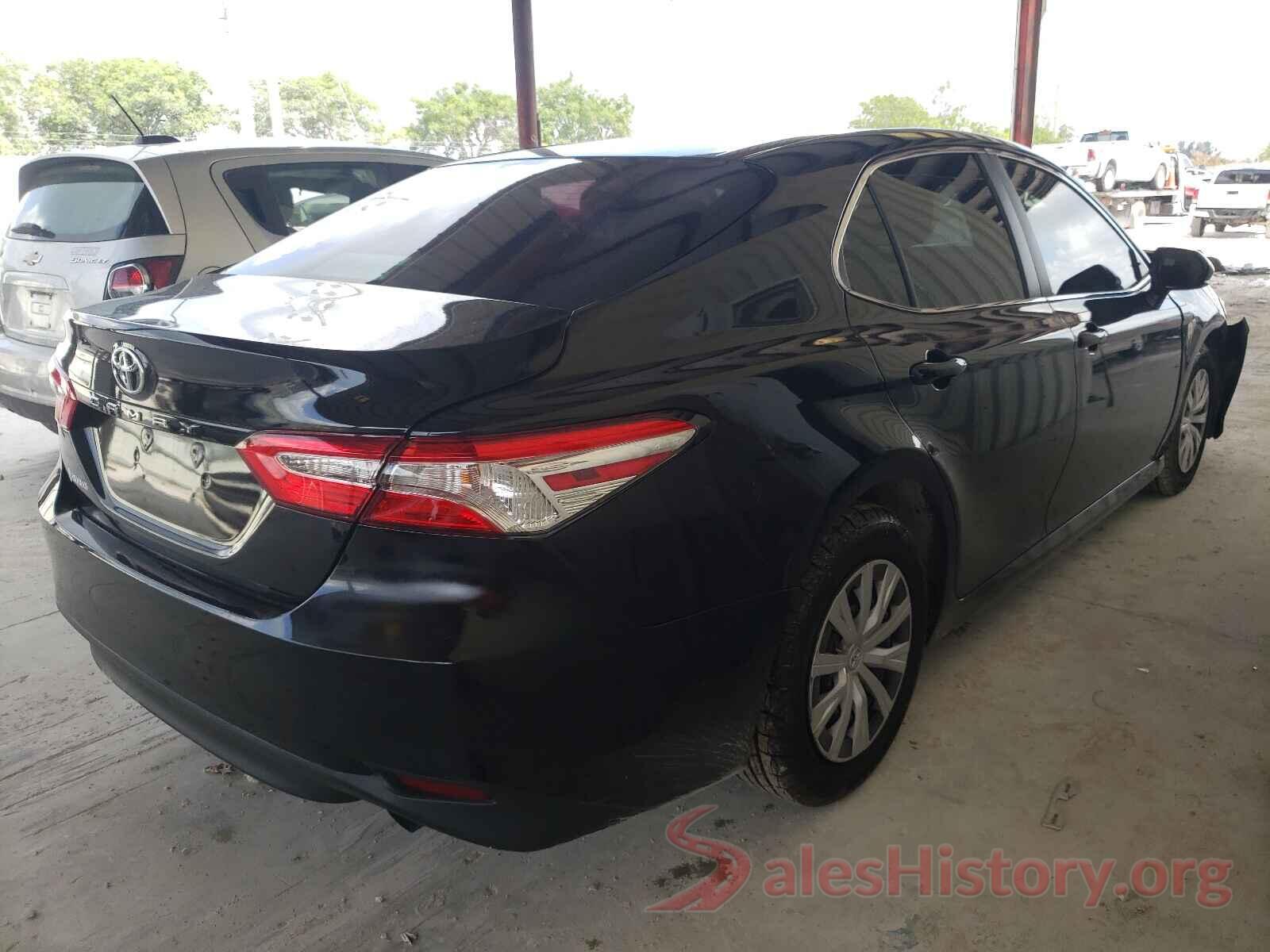 4T1B11HK2JU044427 2018 TOYOTA CAMRY