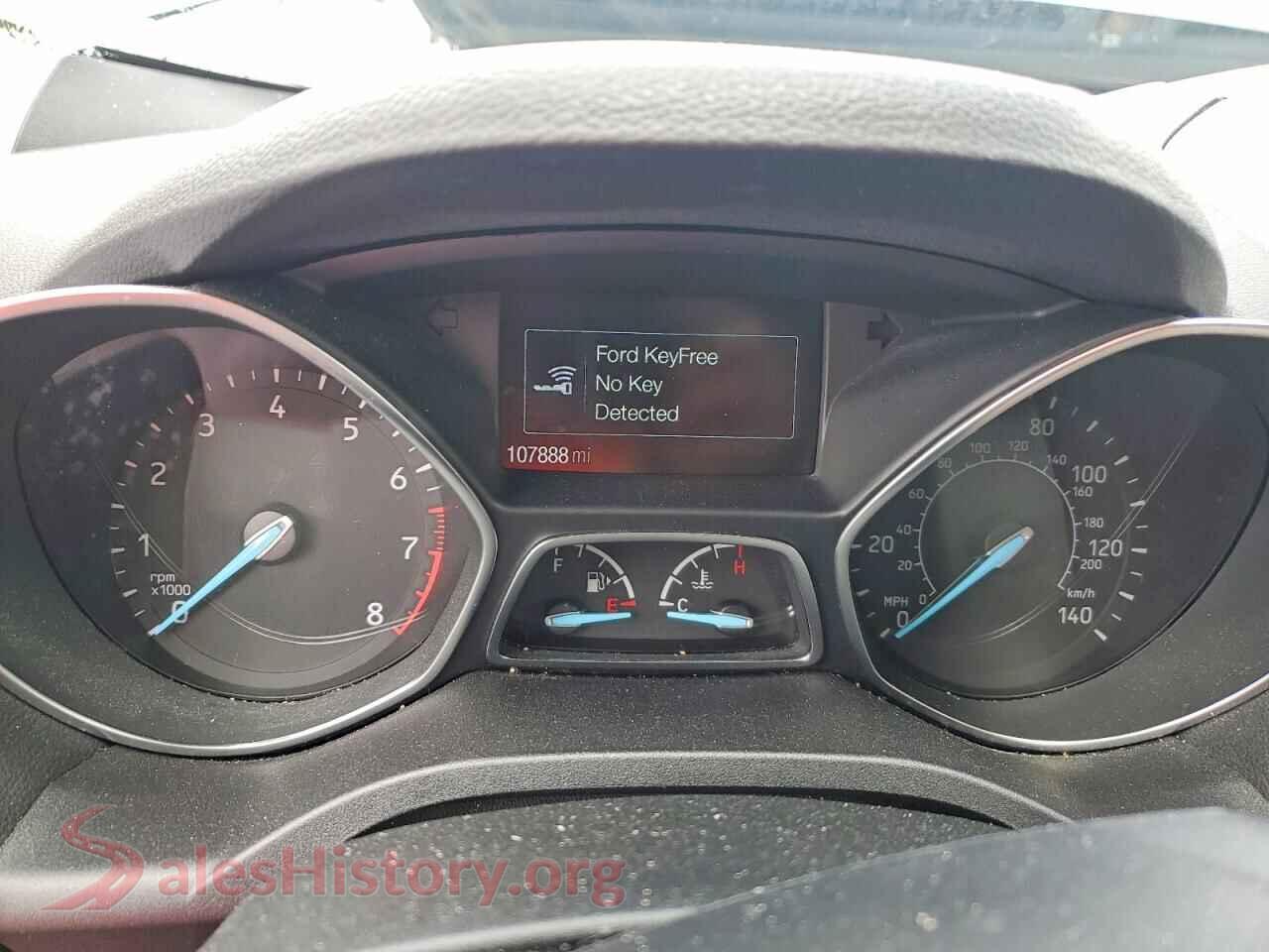 2018 FORD ESCAPE VIN 1FMCU0J97JUA44503, interior center console