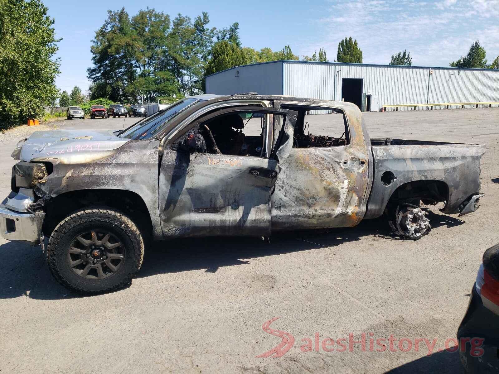 5TFHY5F15JX686599 2018 TOYOTA TUNDRA