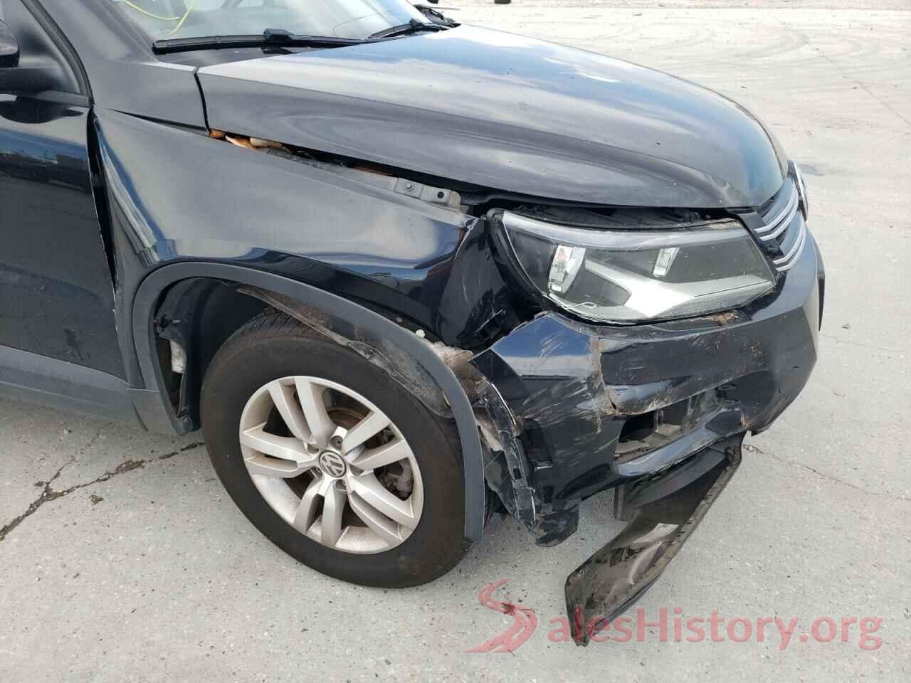 WVGAV7AX0HK010646 2017 VOLKSWAGEN TIGUAN