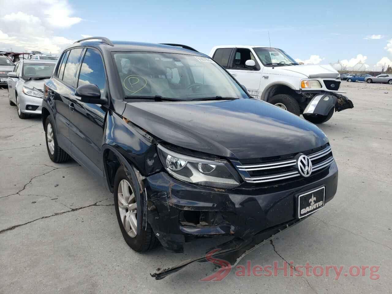 WVGAV7AX0HK010646 2017 VOLKSWAGEN TIGUAN