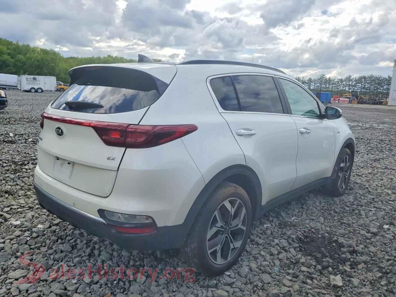 2021 KIA SPORTAGE VIN KNDPNCAC9M7937291, right side view
