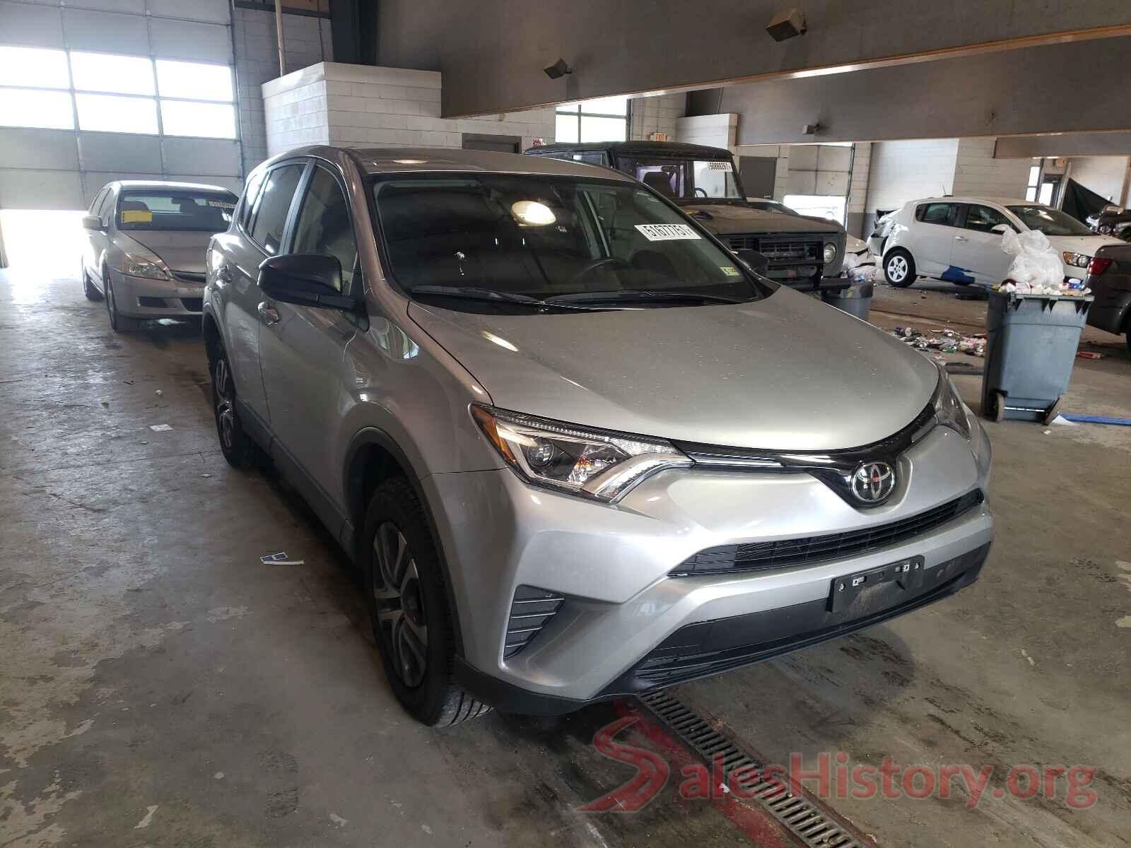 JTMBFREV6JJ198305 2018 TOYOTA RAV4