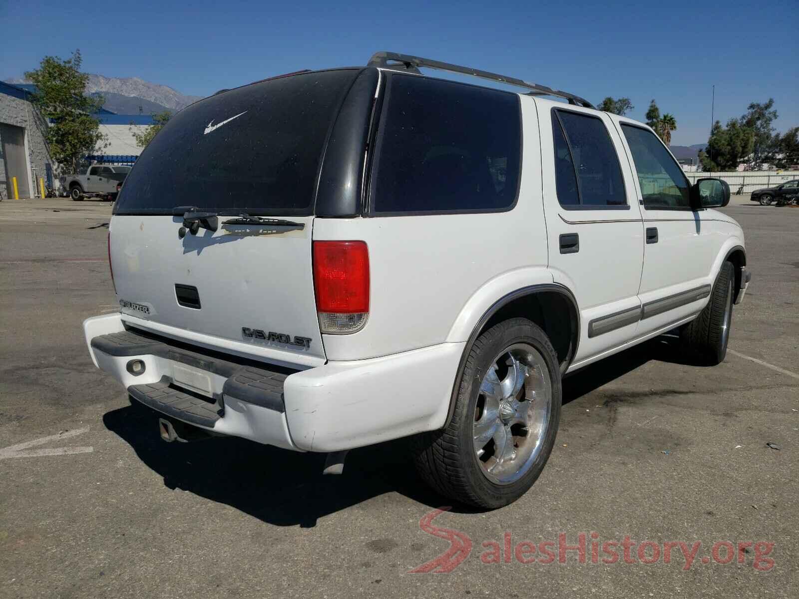 1GNCS13W4Y2132781 2000 CHEVROLET BLAZER