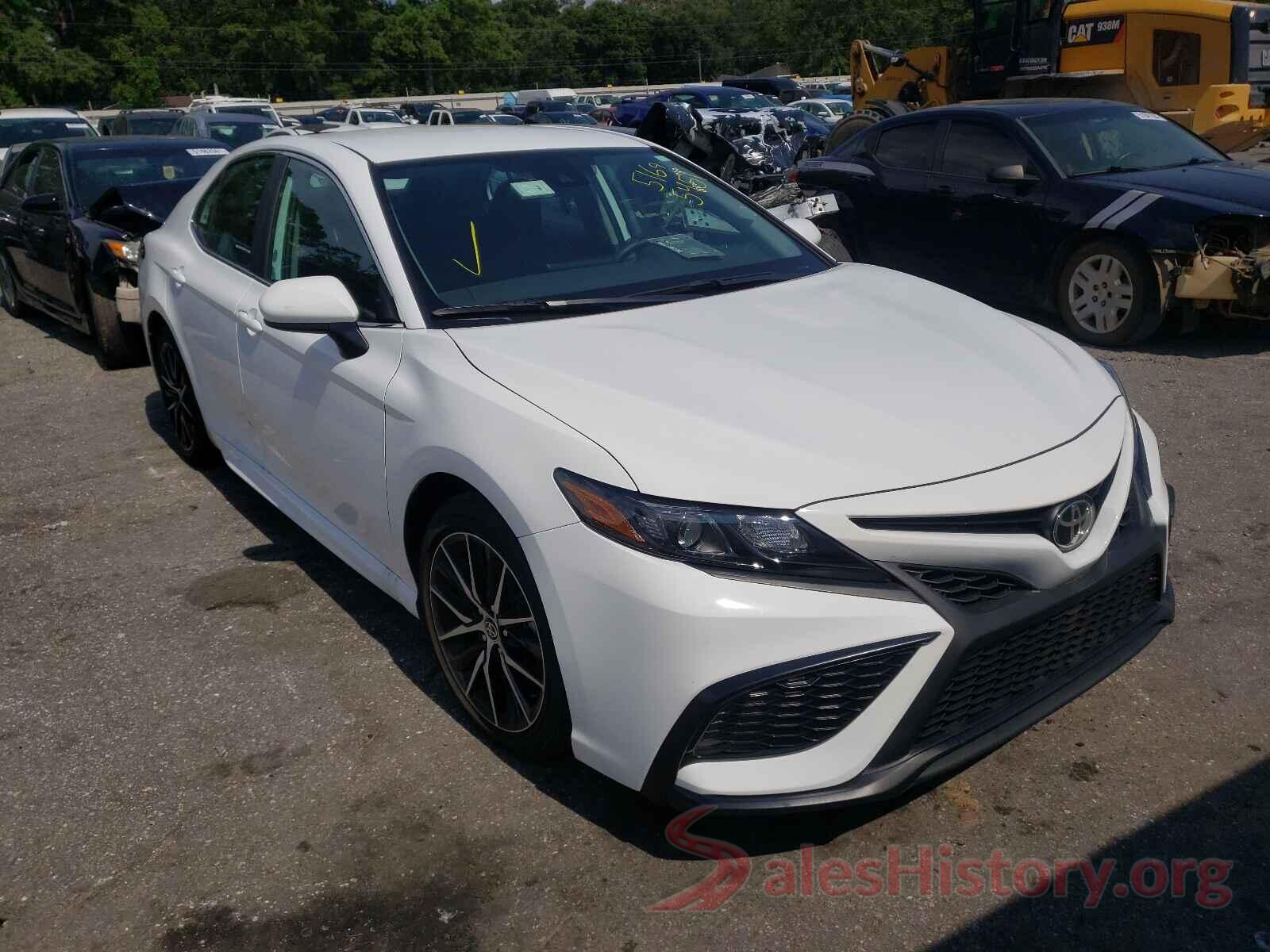 4T1G11AK2MU540686 2021 TOYOTA CAMRY