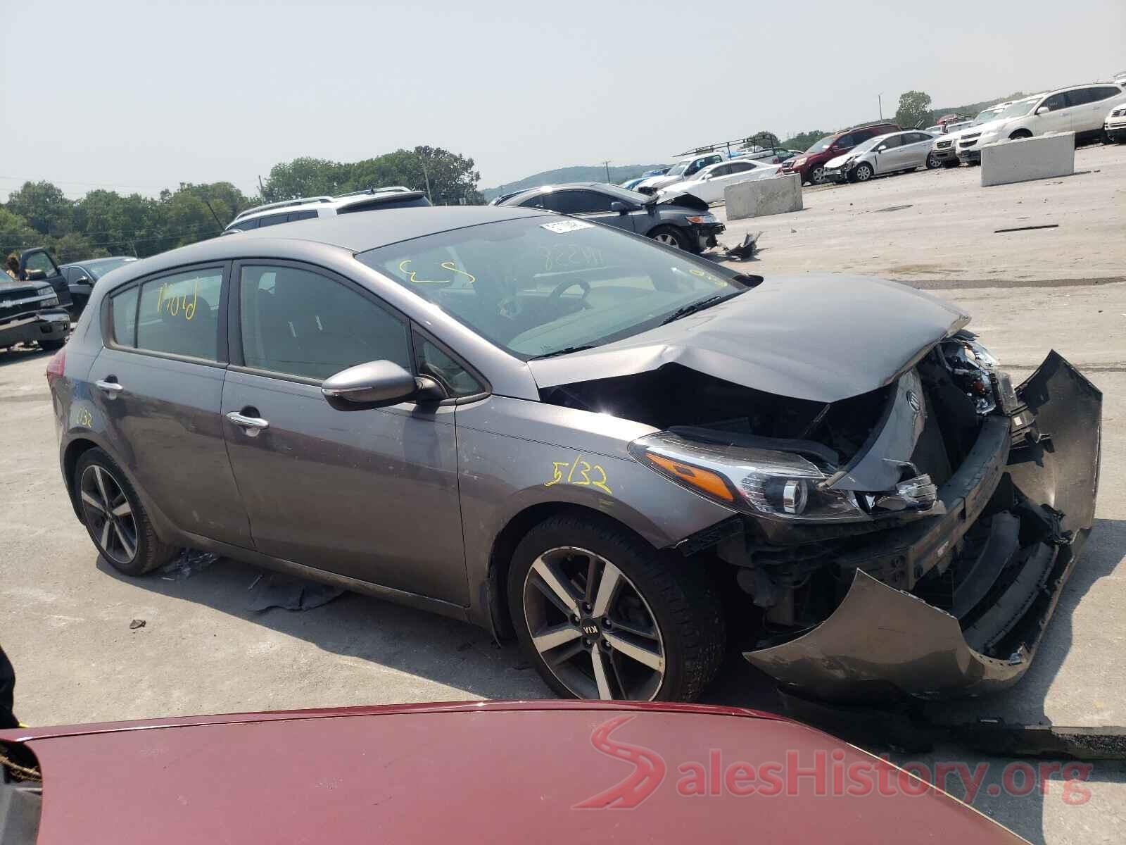 KNAFX5A85H5676933 2017 KIA FORTE