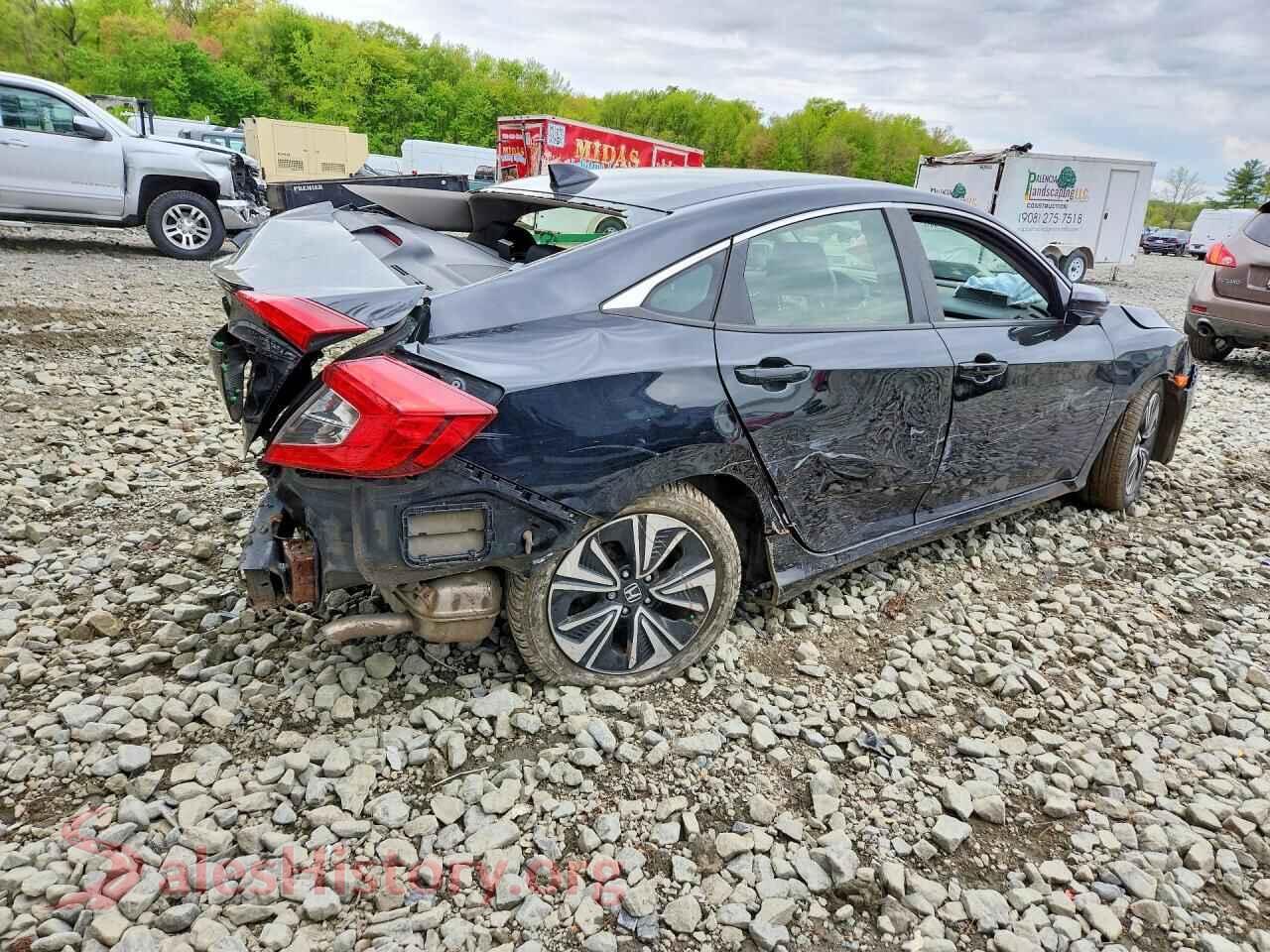 2018 HONDA CIVIC VIN JHMFC1F35JX026917, right side view
