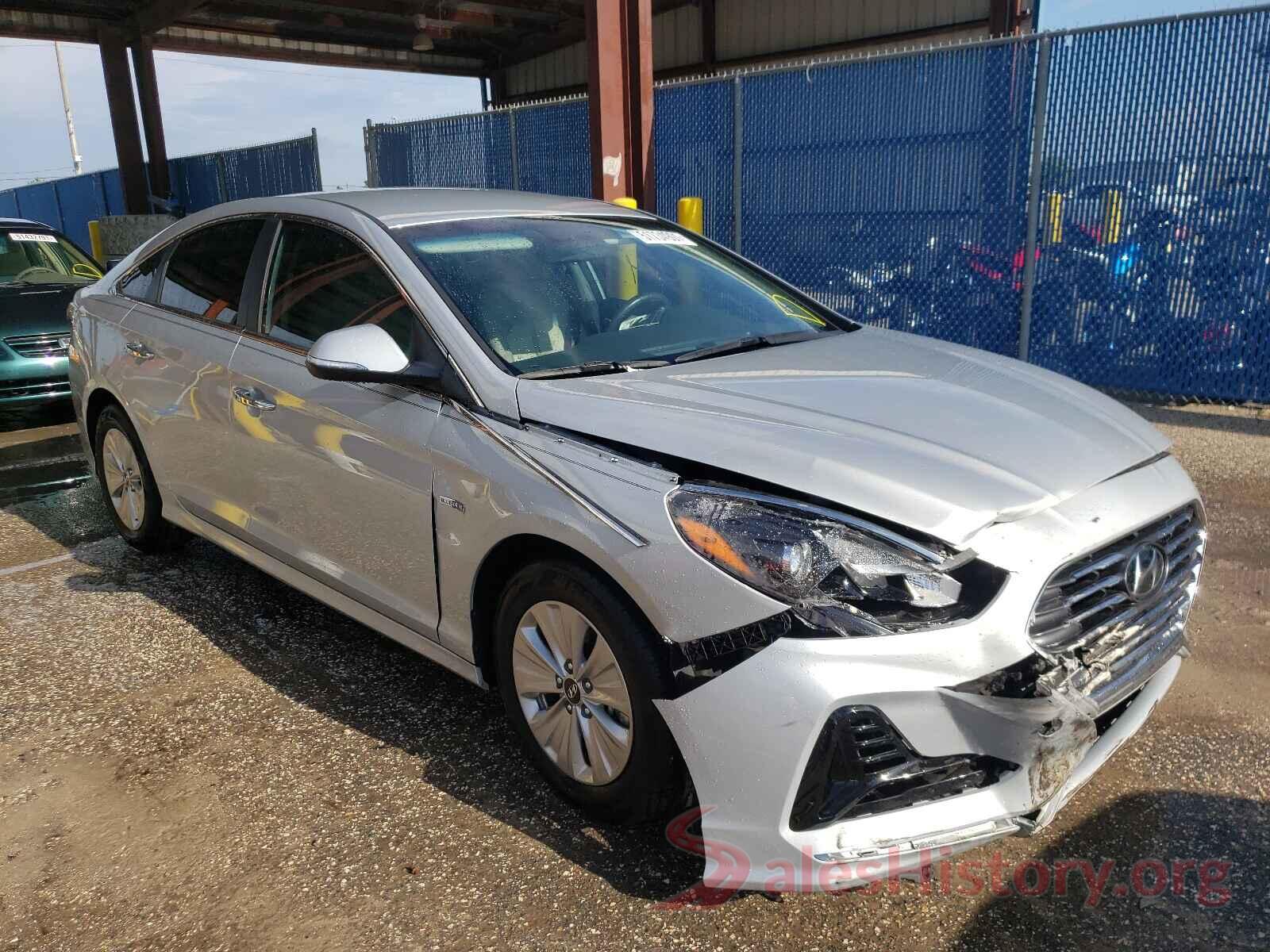 KMHE24L31JA078601 2018 HYUNDAI SONATA