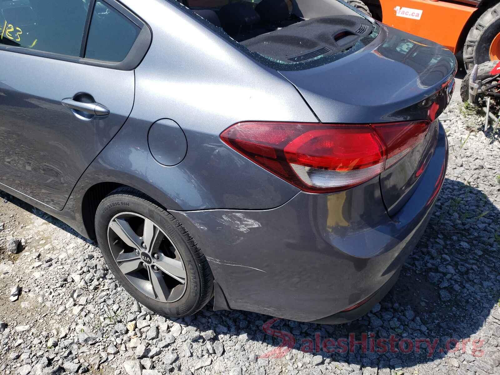 3KPFL4A7XJE186465 2018 KIA FORTE