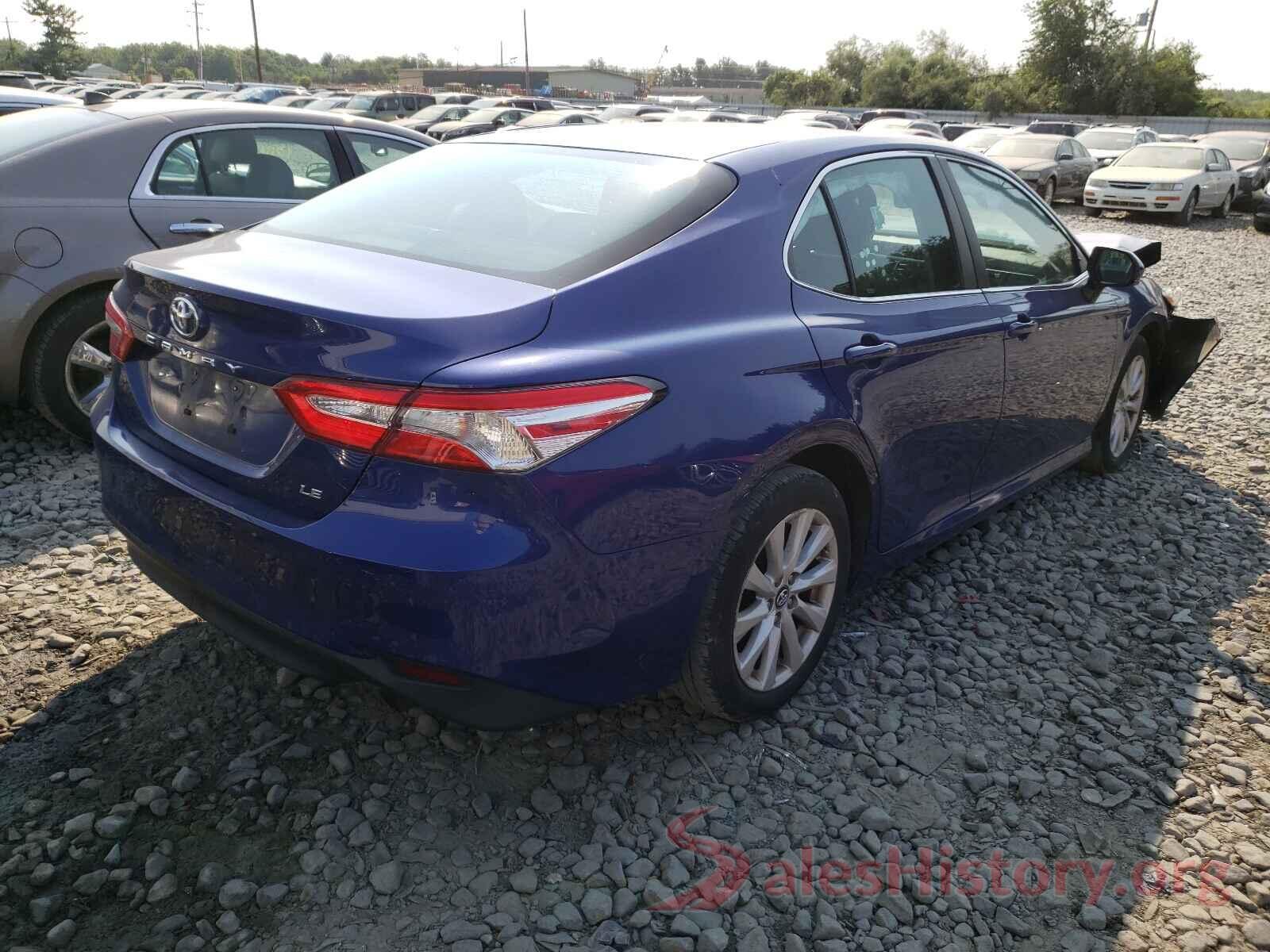 4T1B11HK0JU589574 2018 TOYOTA CAMRY