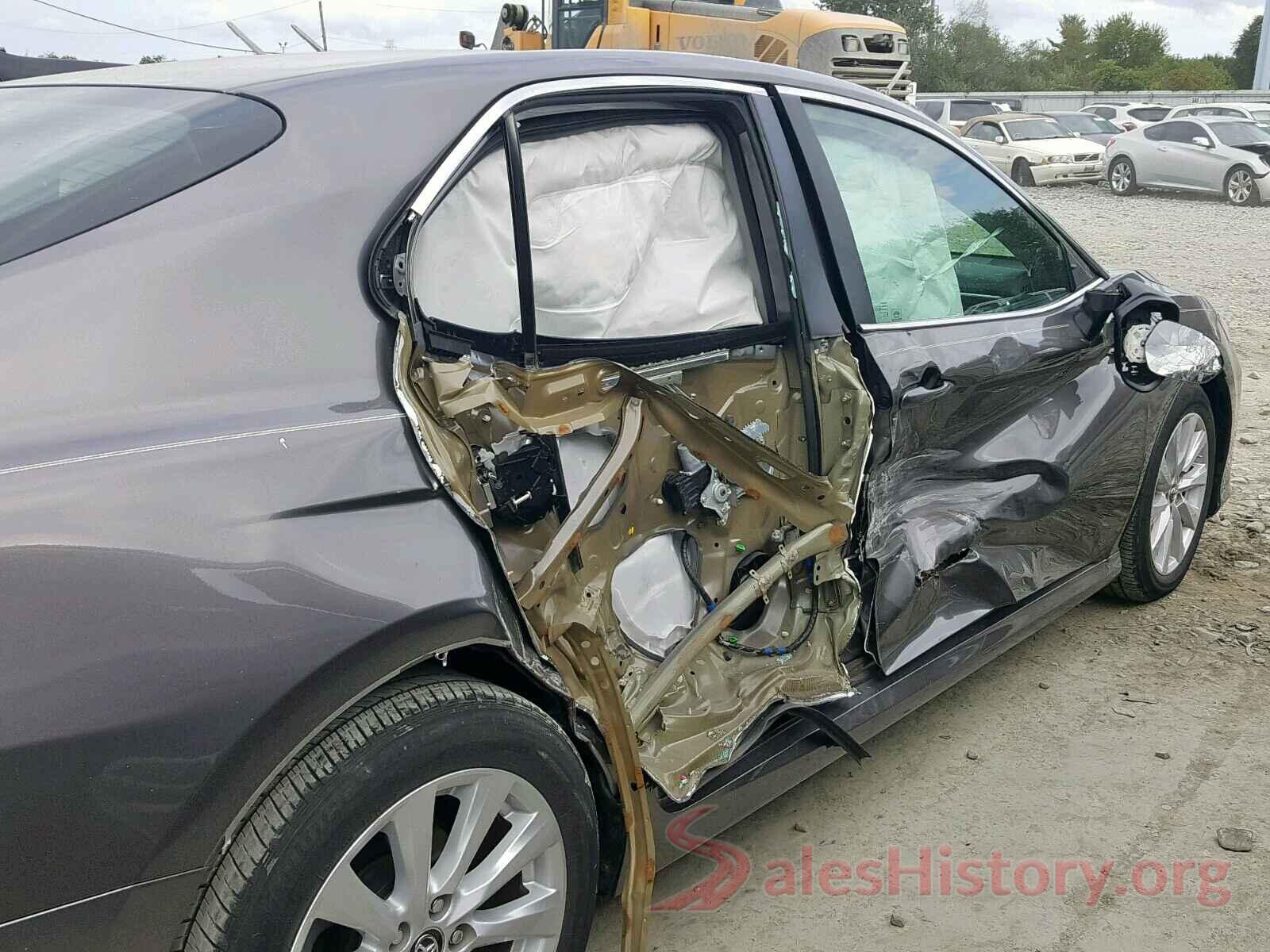 4T1B11HK4JU047541 2018 TOYOTA CAMRY