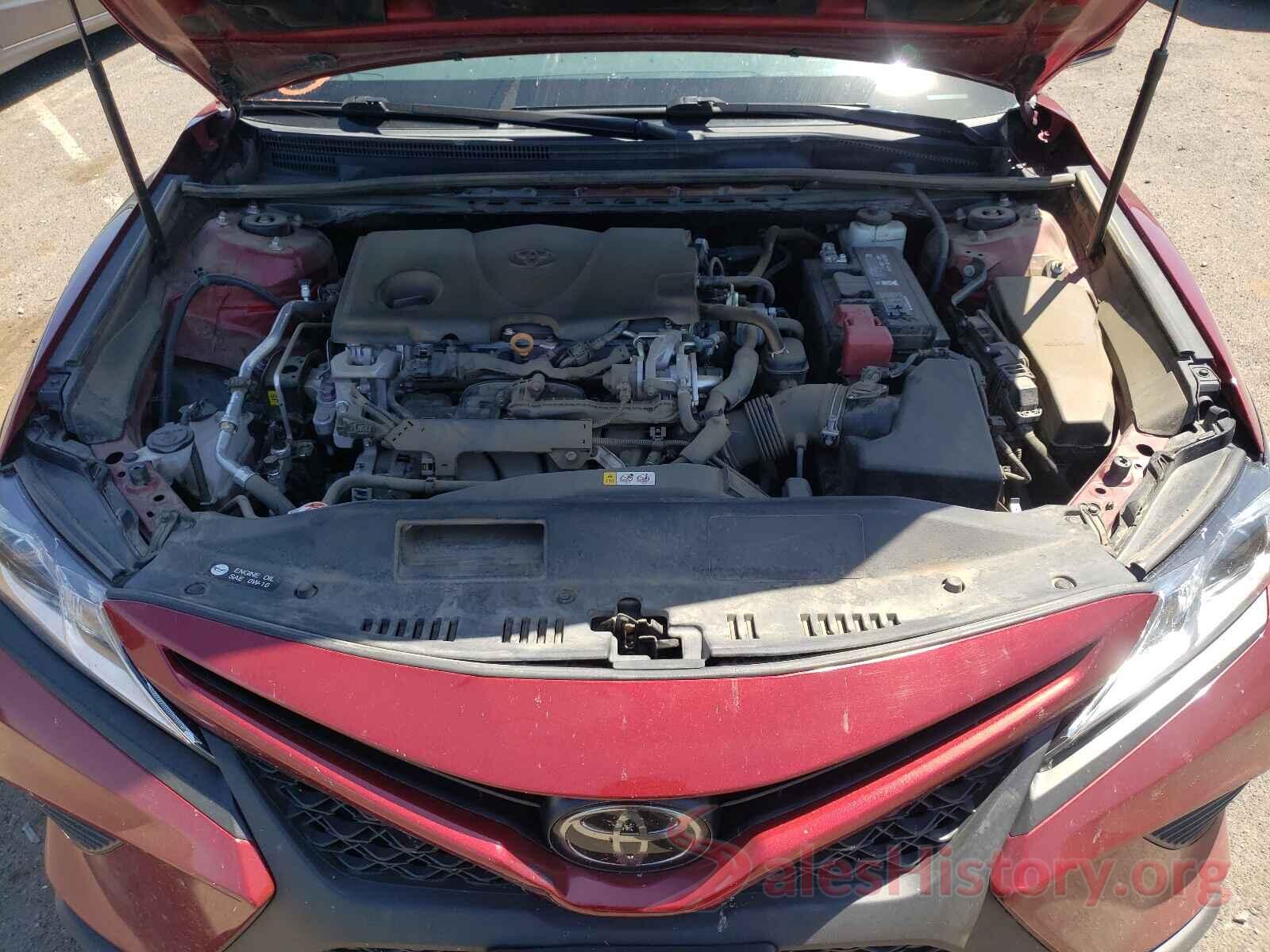 4T1B11HK1JU647739 2018 TOYOTA CAMRY