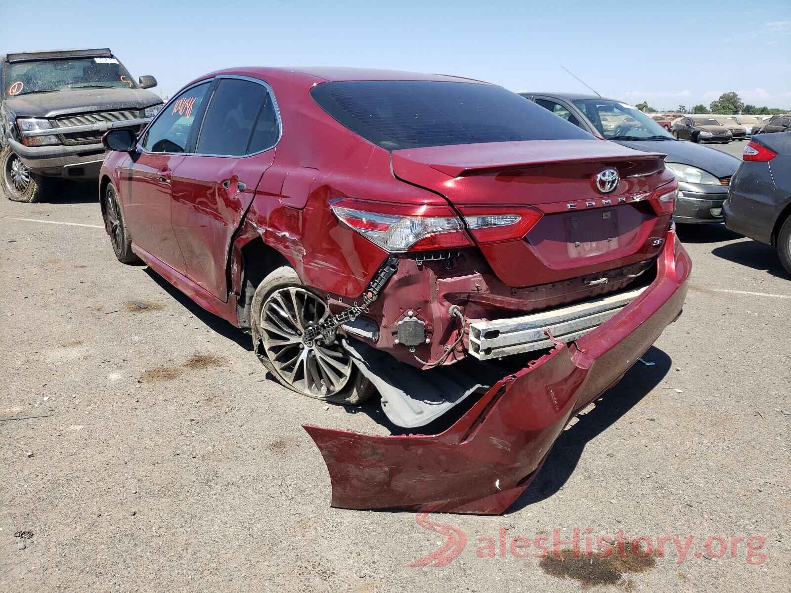 4T1B11HK1JU647739 2018 TOYOTA CAMRY