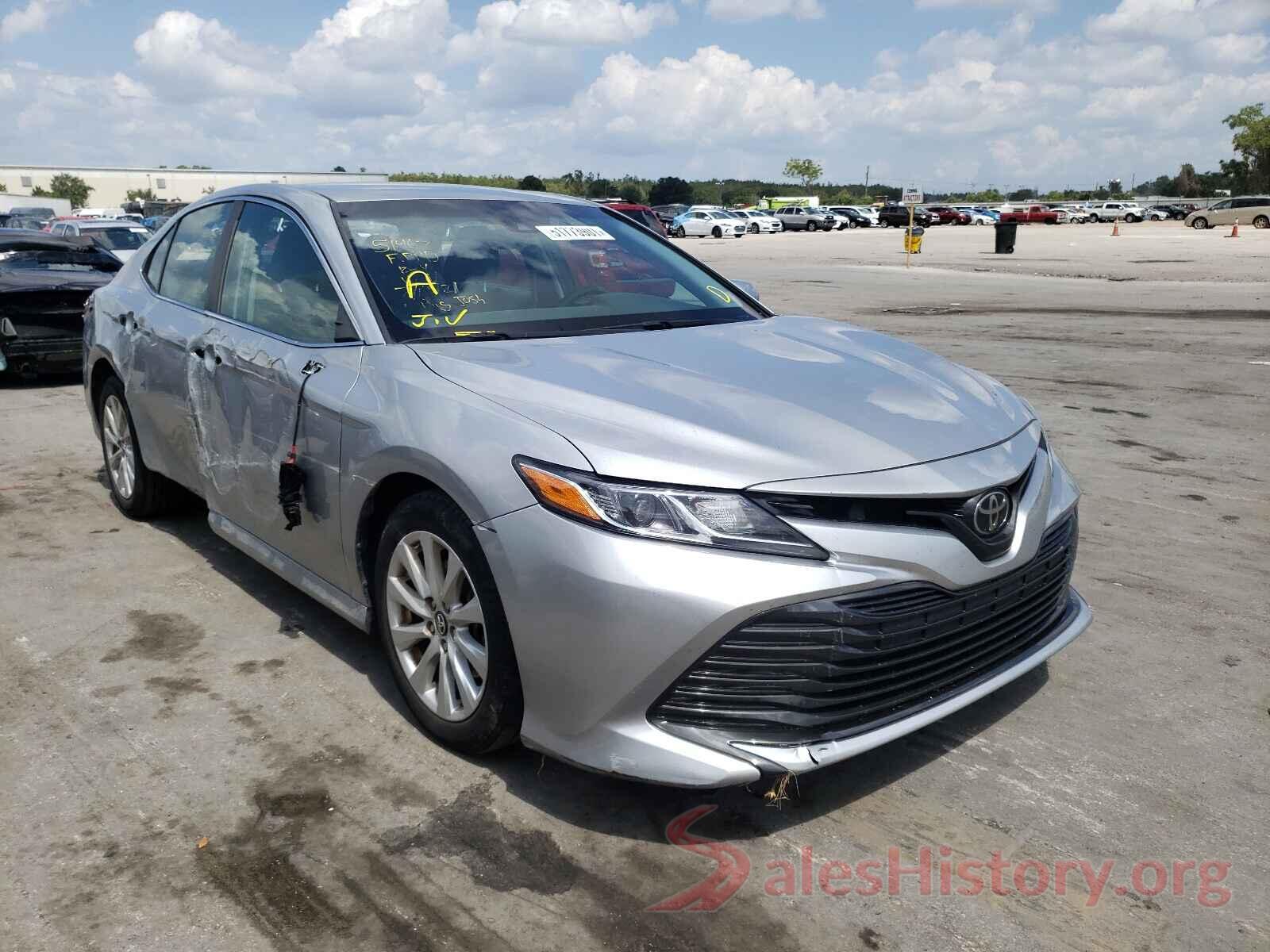 4T1B11HK4JU587746 2018 TOYOTA CAMRY