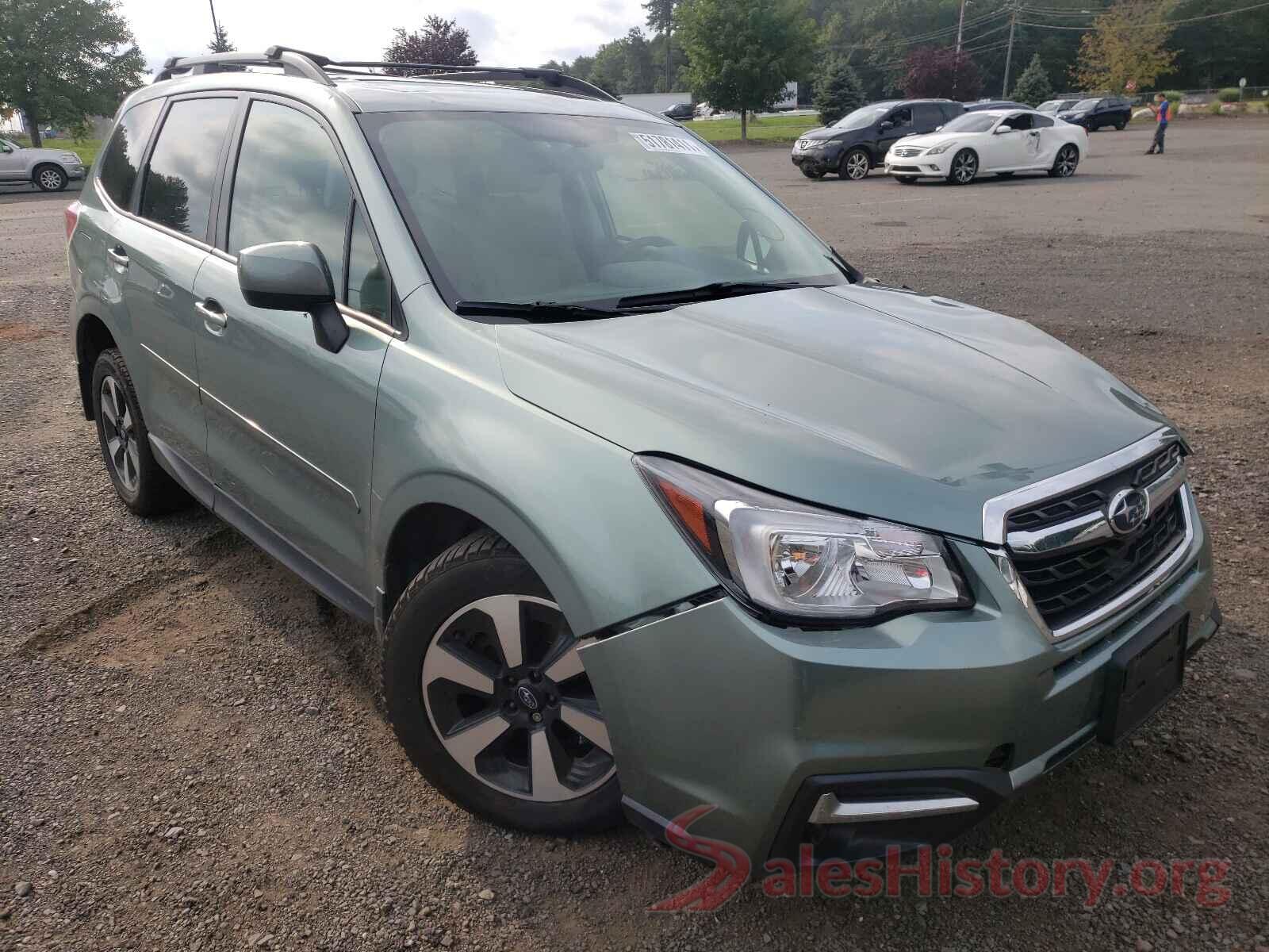 JF2SJAEC1JH415699 2018 SUBARU FORESTER