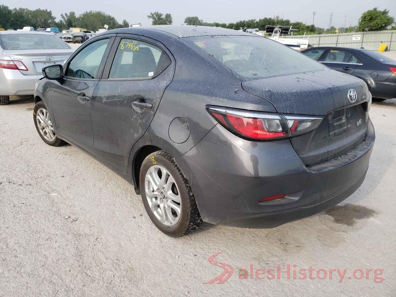 3MYDLBYV7JY327671 2018 TOYOTA YARIS