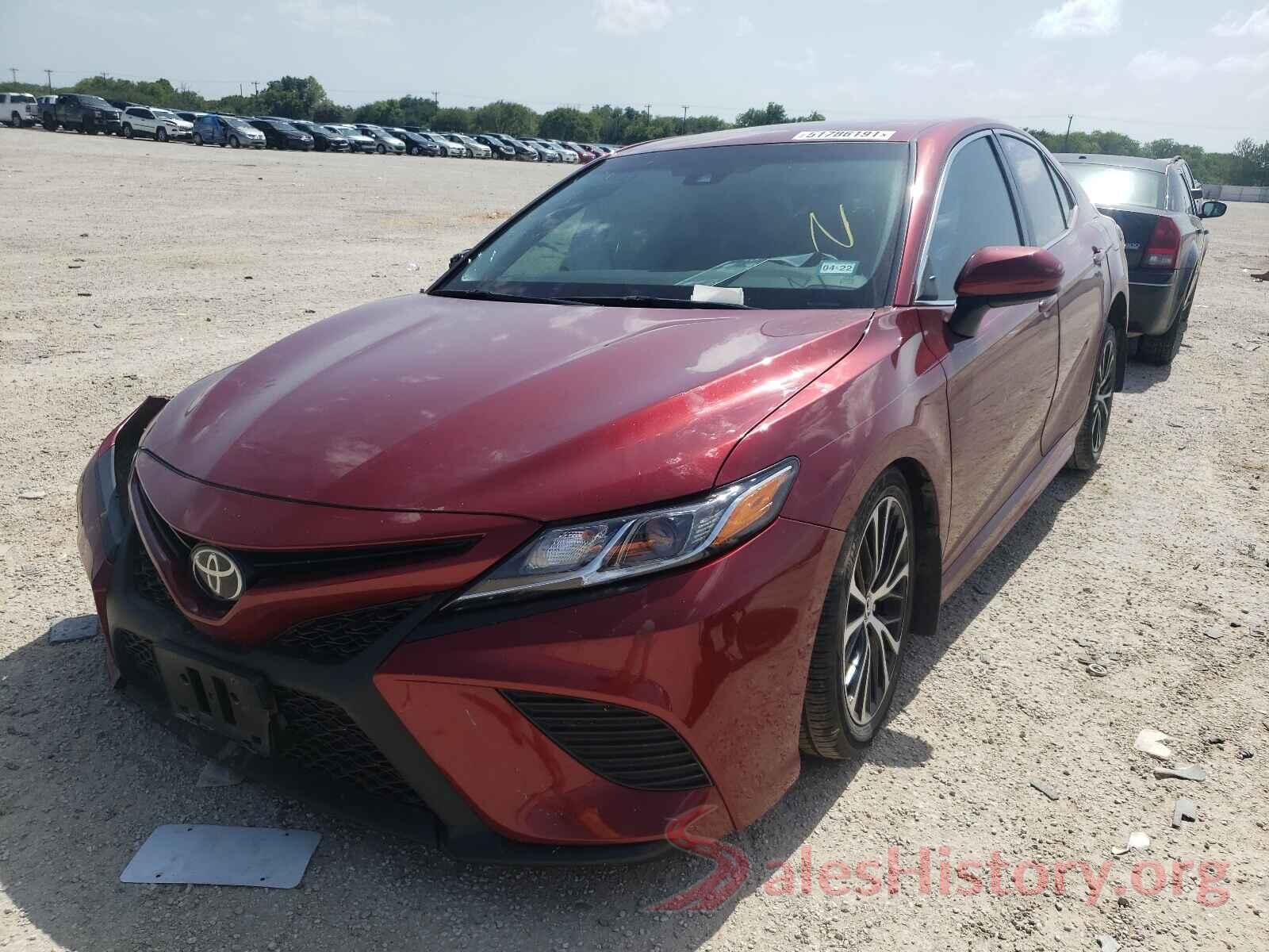 4T1B11HK4JU591392 2018 TOYOTA CAMRY