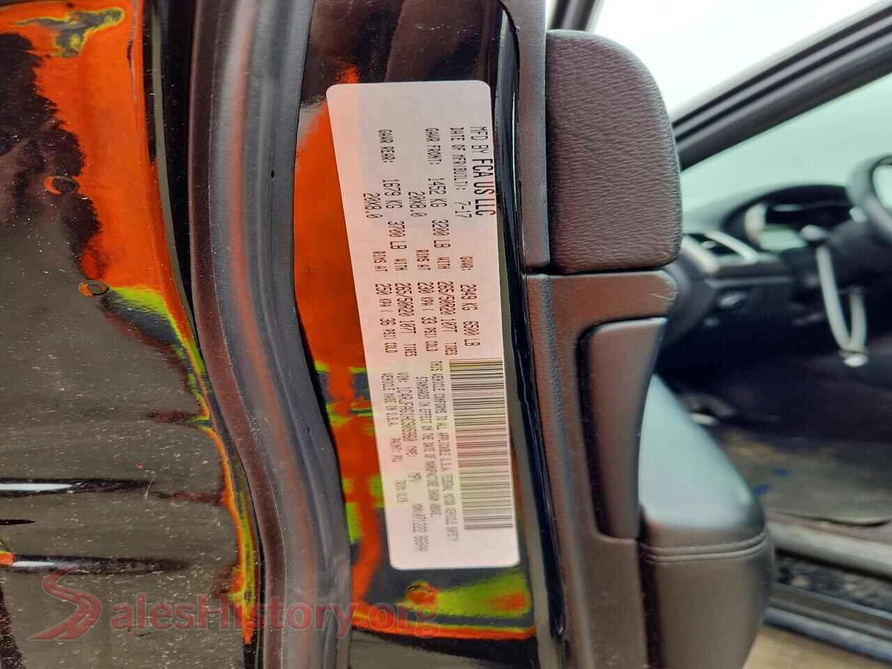 2017 JEEP CHEROKEE VIN 1C4RJFAG1HC905960, damage close-up