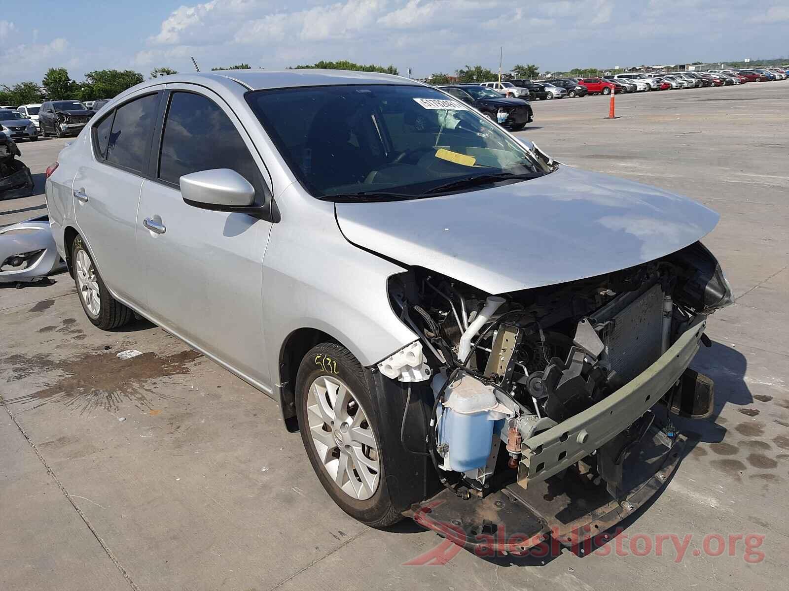 3N1CN7AP7KL821088 2019 NISSAN VERSA