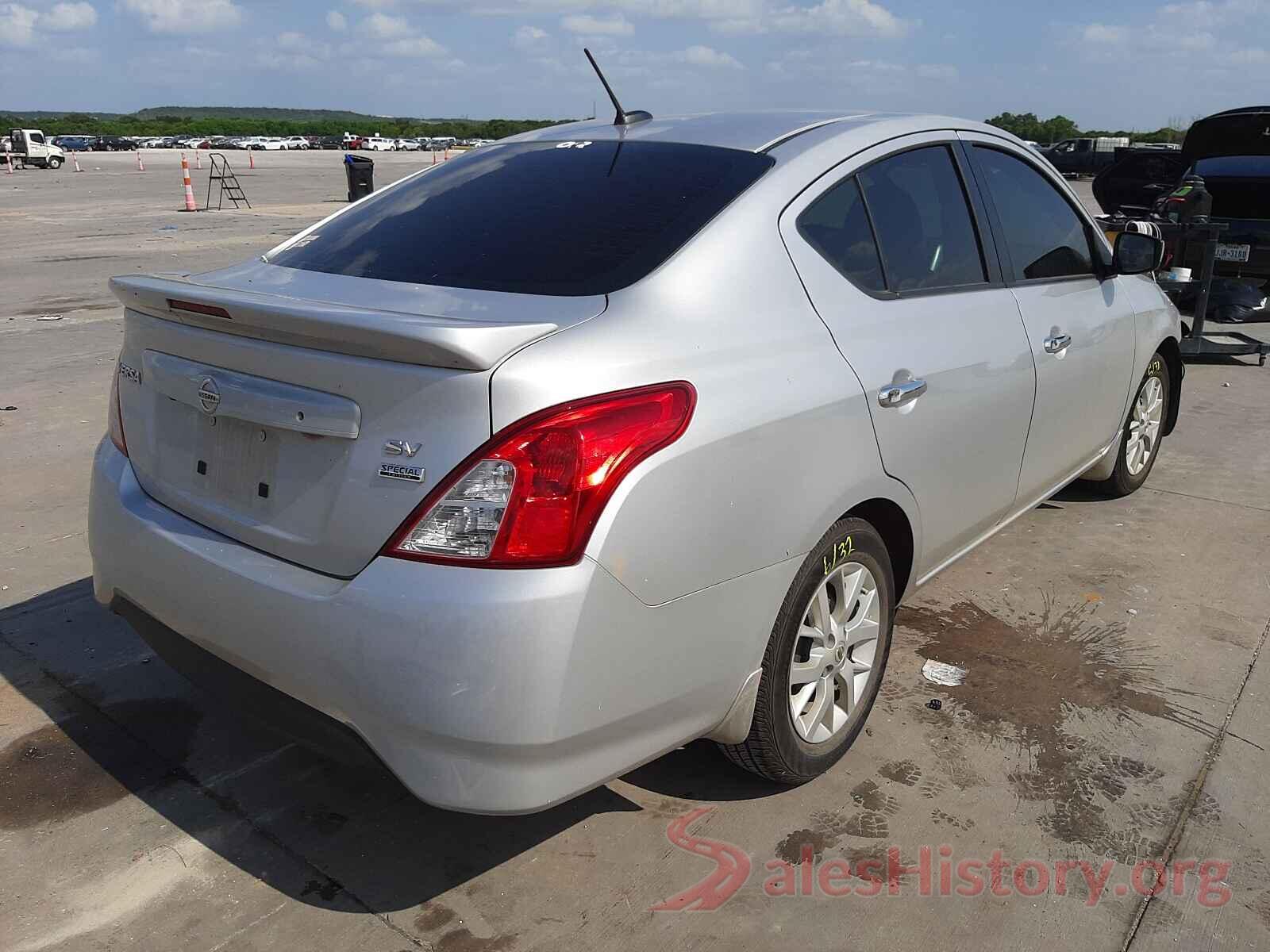 3N1CN7AP7KL821088 2019 NISSAN VERSA