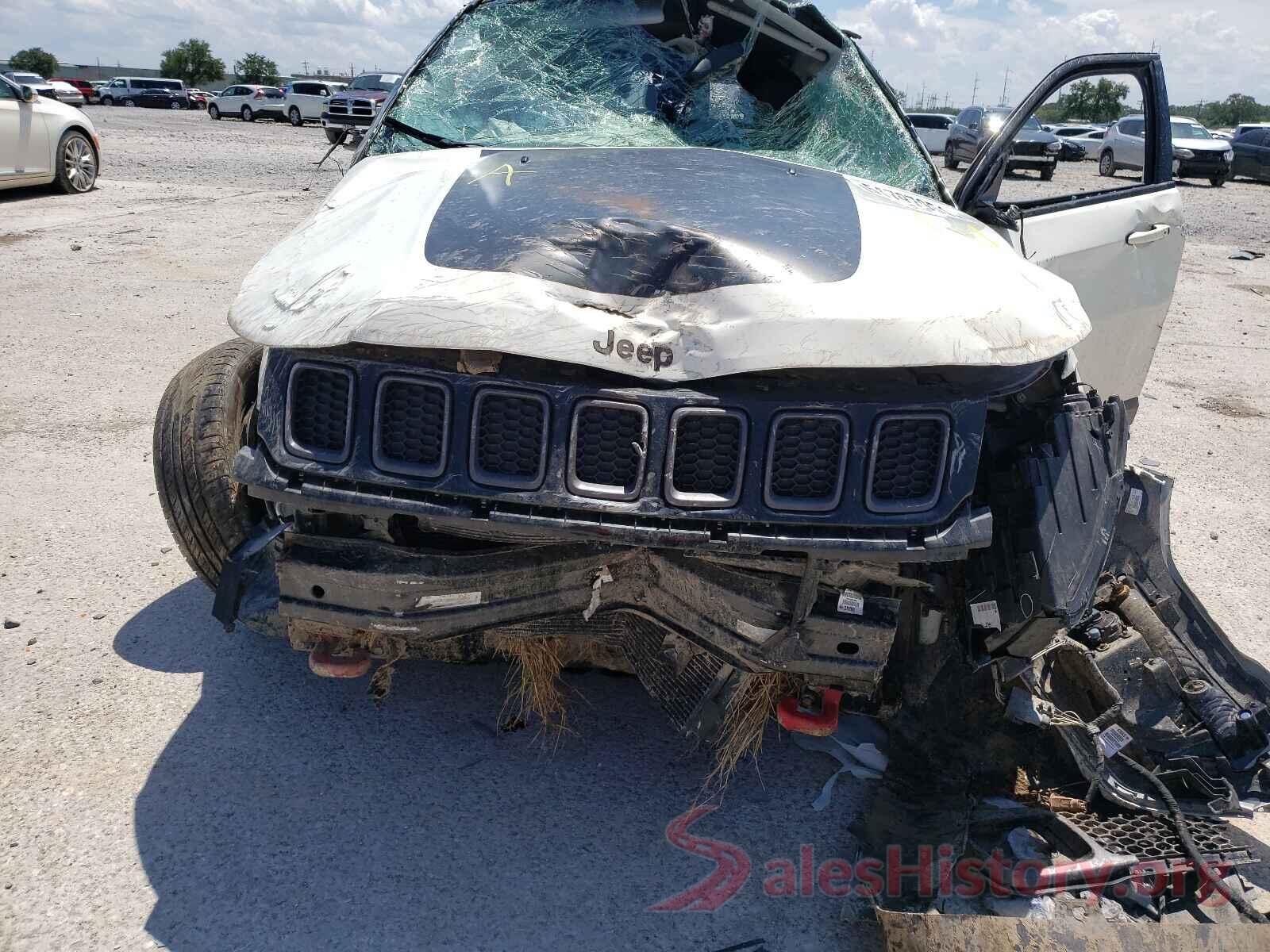 3C4NJDDB4KT671246 2019 JEEP COMPASS