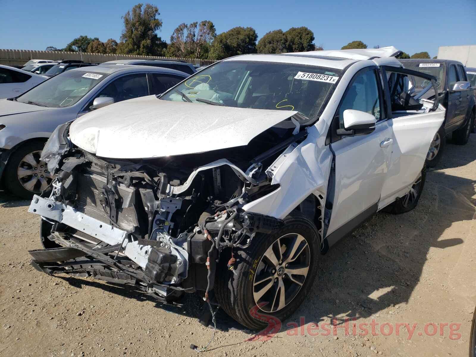 2T3RFREV4JW703757 2018 TOYOTA RAV4