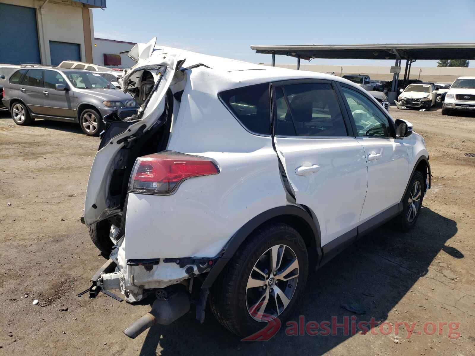 2T3RFREV4JW703757 2018 TOYOTA RAV4