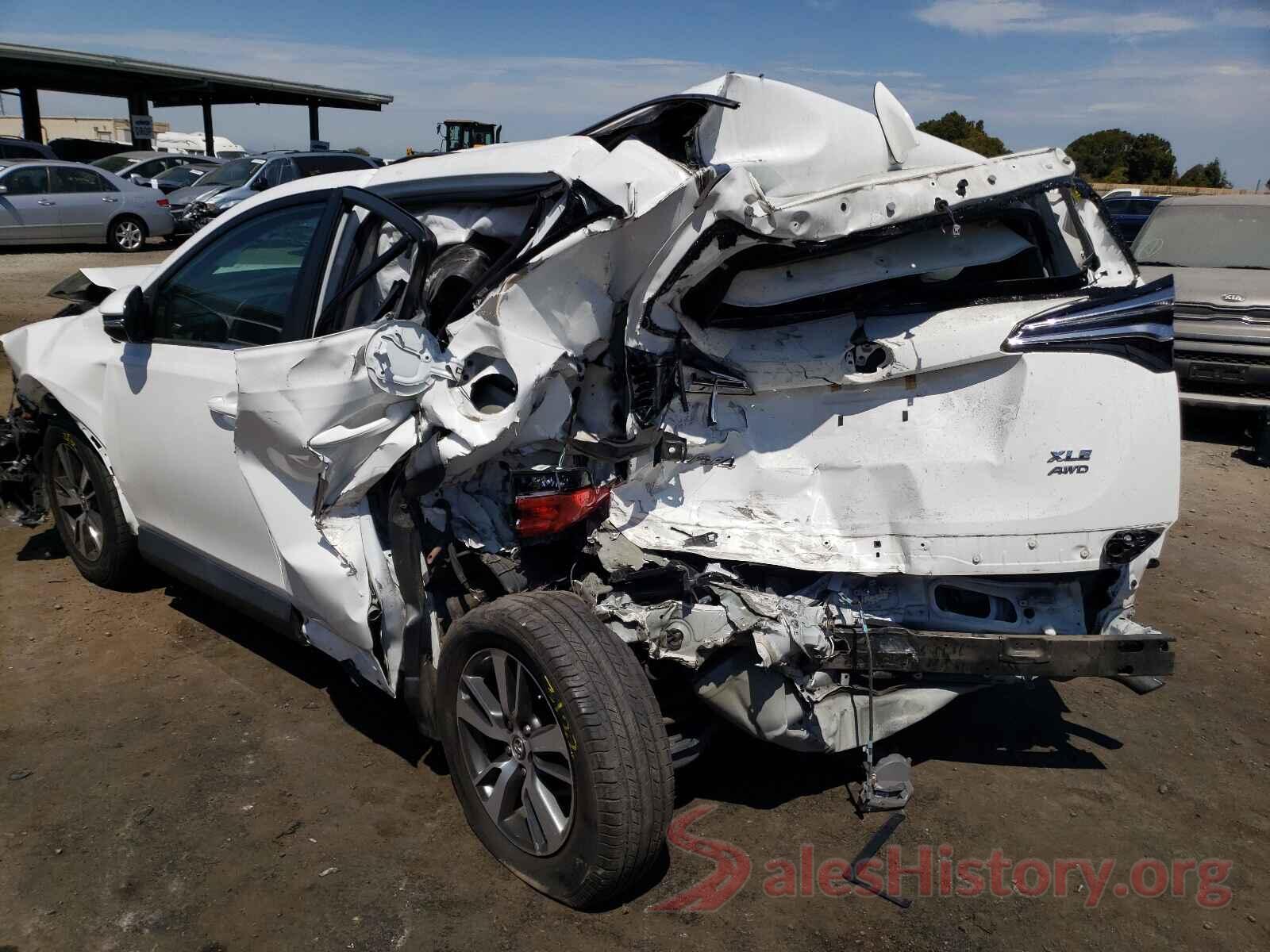 2T3RFREV4JW703757 2018 TOYOTA RAV4